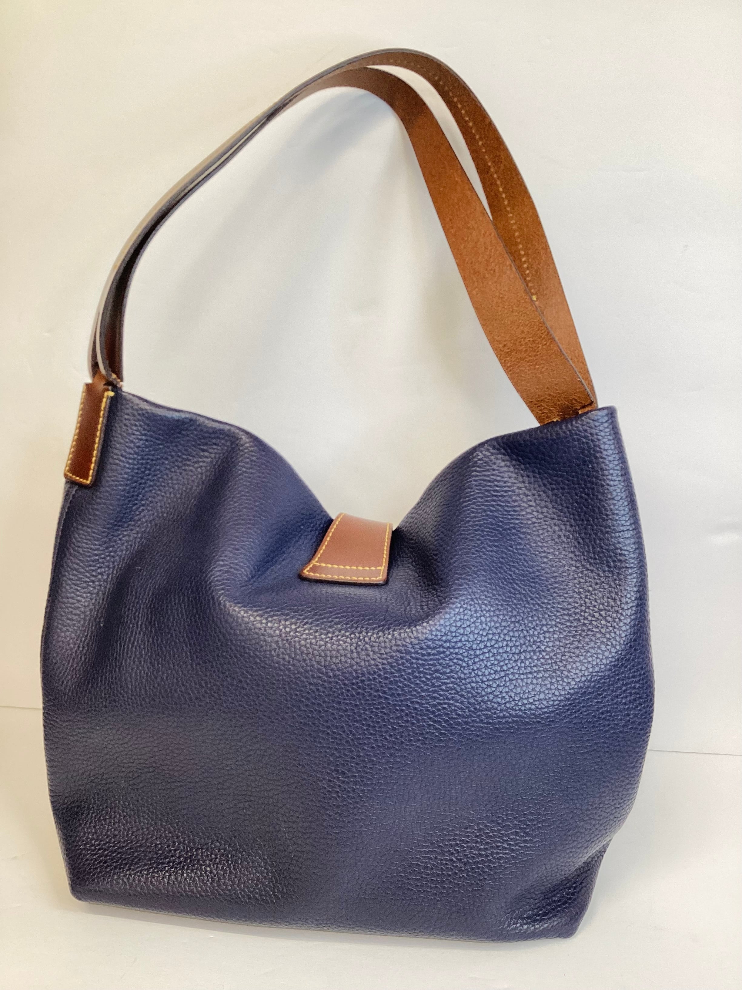 Mentore di vestiti Ann Arbor, Michigan, Borsa a mano di Dooney And Bourke Dimensioni: Grande