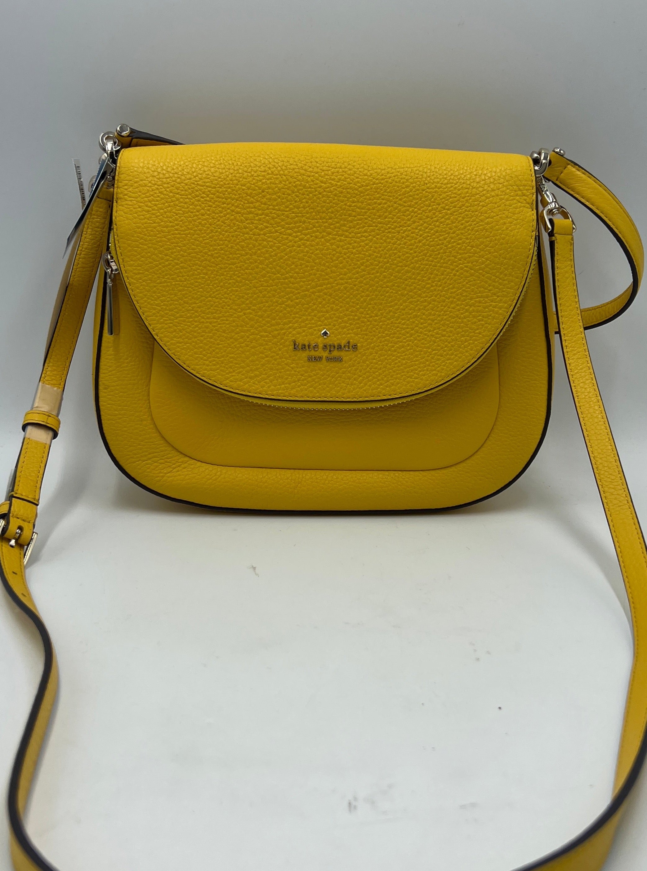 Mentore di vestiti St. Louis, Missouri, Come nuovo! Crossbody Designer By Kate Spade Dimensioni: Media