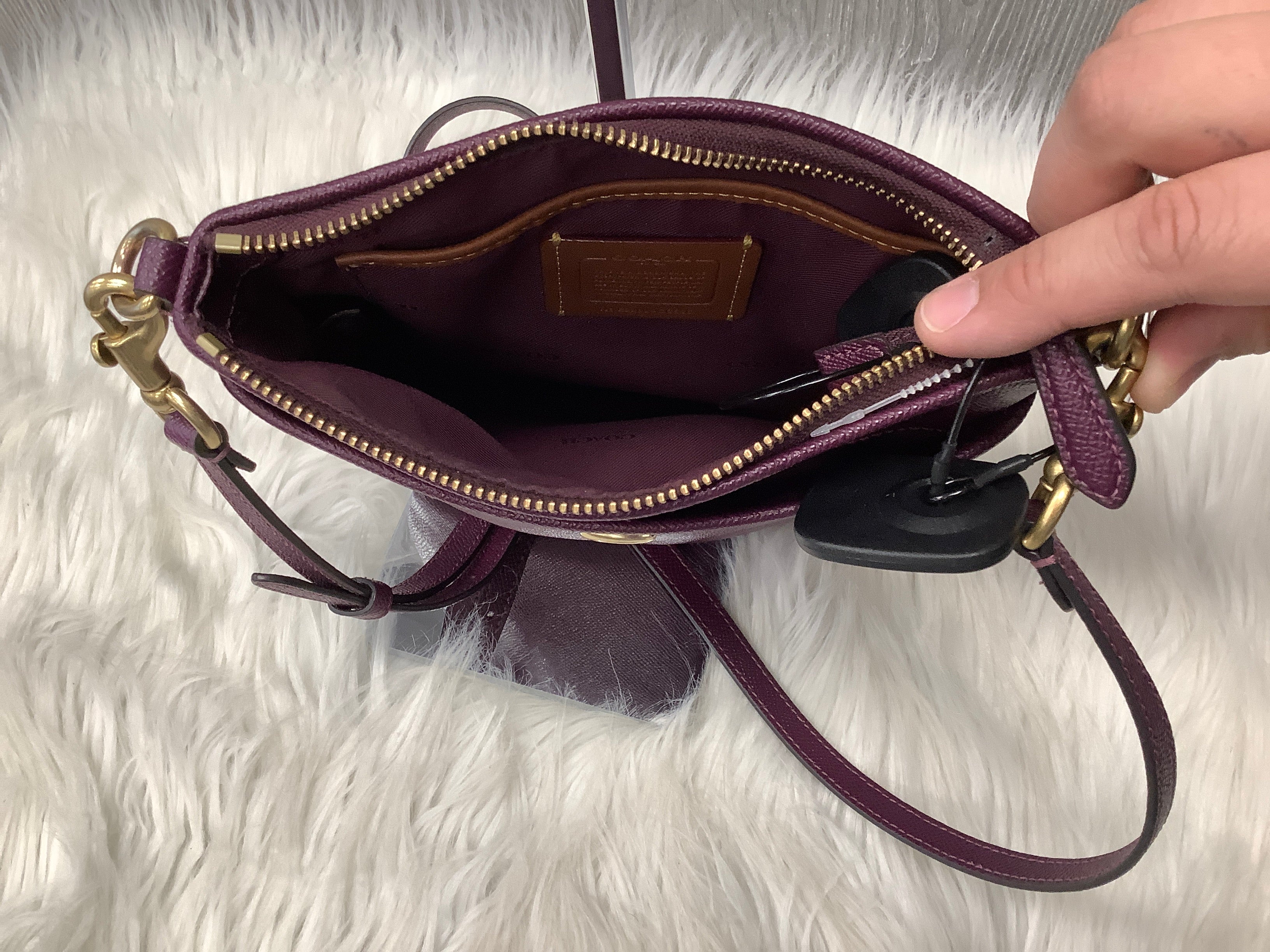 Mentore di vestiti Goshen, Indiana, Crossbody Designer By Coach Dimensioni: Medio