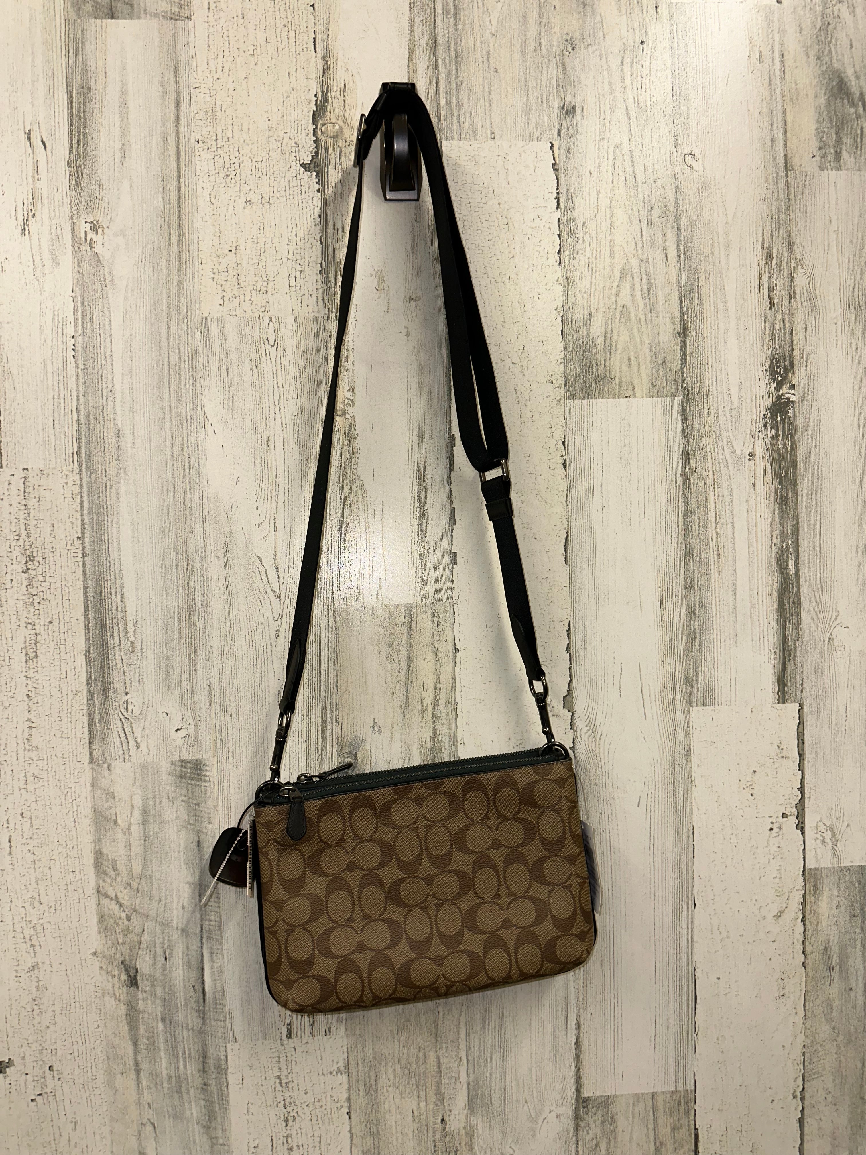 Mentore di vestiti Louisville, Kentucky, Crossbody Designer By Coach Dimensioni: Piccolo