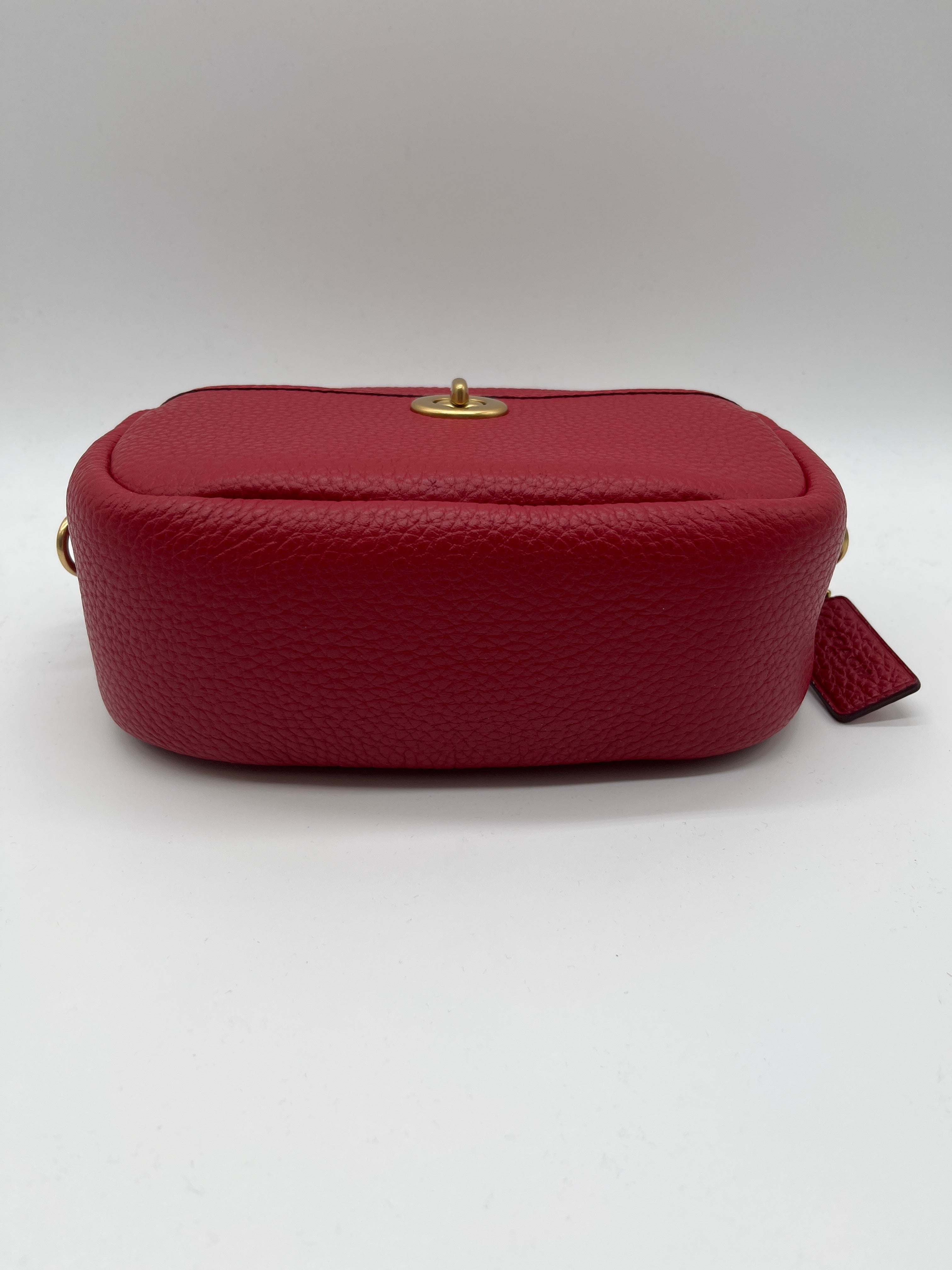 Mentore di vestiti Fort Wayne, Indiana, Crossbody Designer By Coach Dimensioni: Piccolo