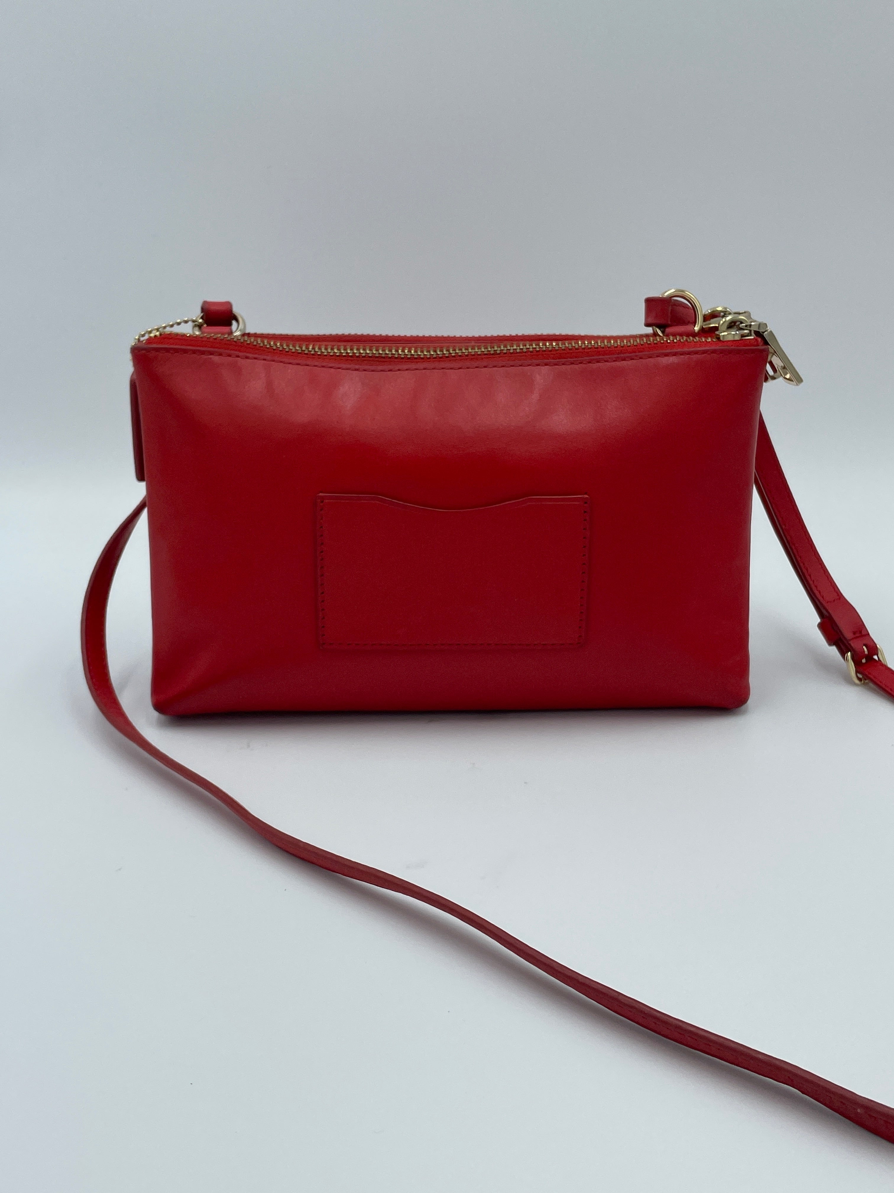 Mentore di vestiti St. Louis, Missouri, Crossbody Designer By Coach Dimensioni: Piccolo