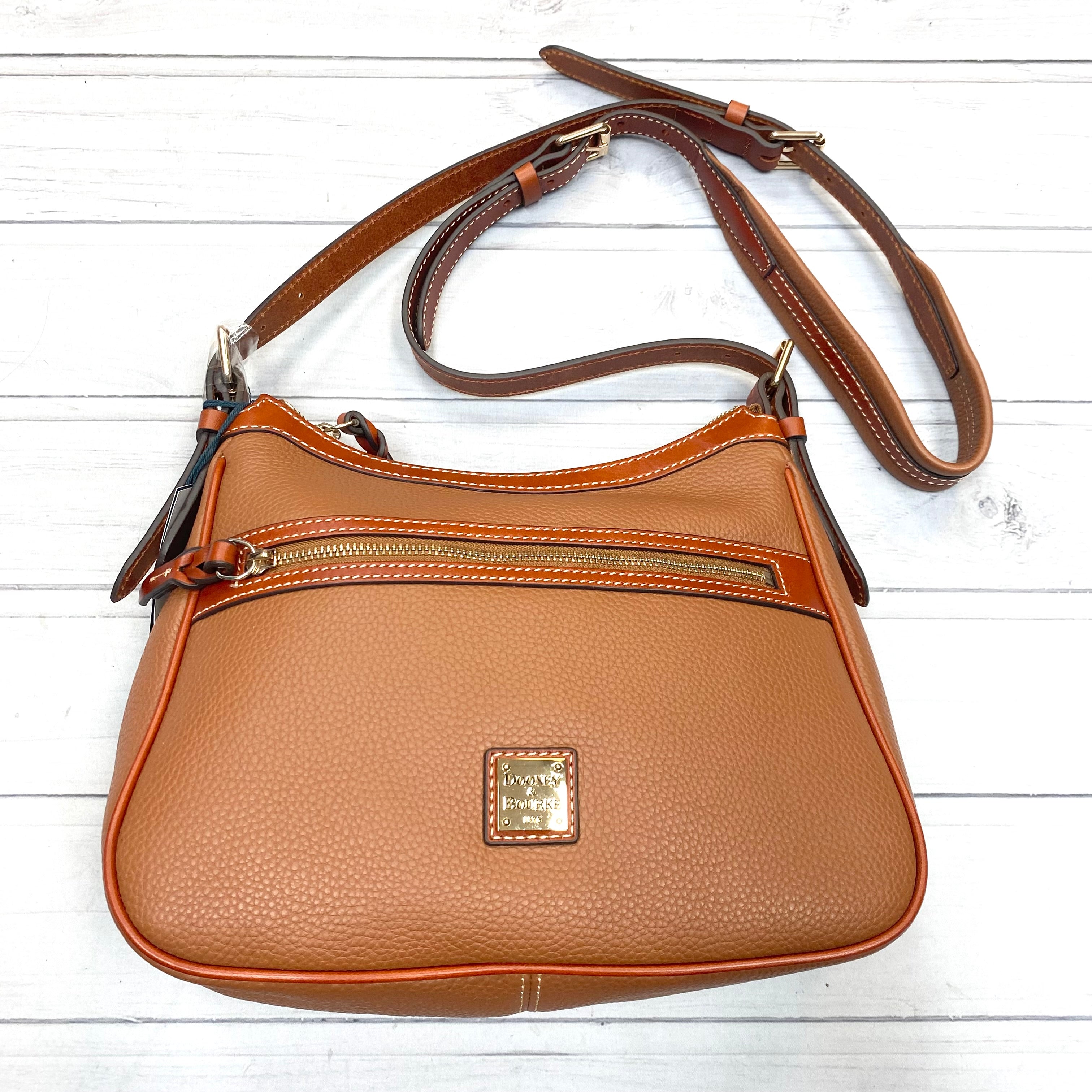 Mentore di vestiti West Chester, Pennsylvania, Crossbody Designer By Dooney And Bourke Dimensioni: Grande