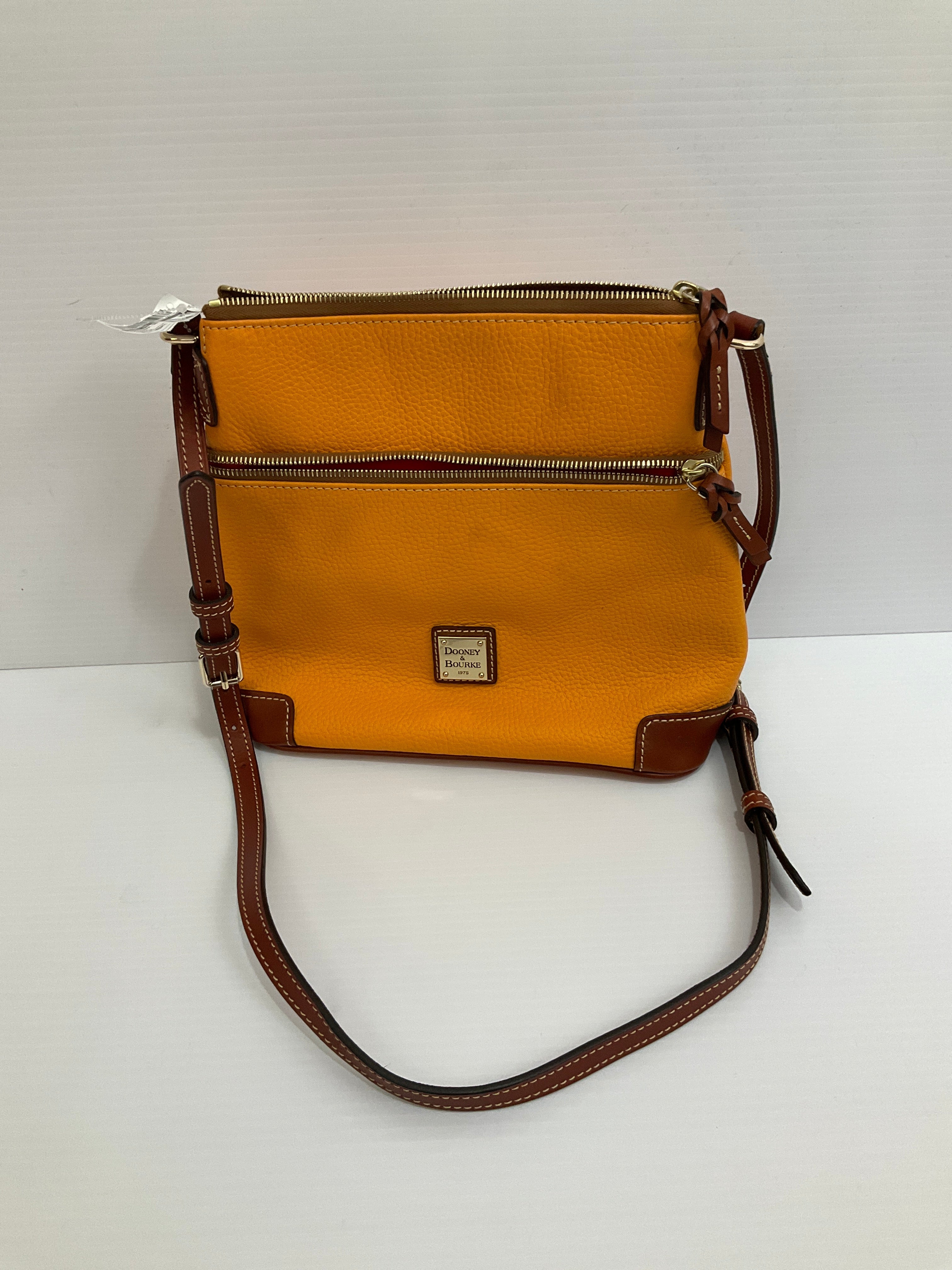 Abbigliamento Mentor Anderson, Ohio, Crossbody Designer By Dooney And Bourke Dimensioni: Medio