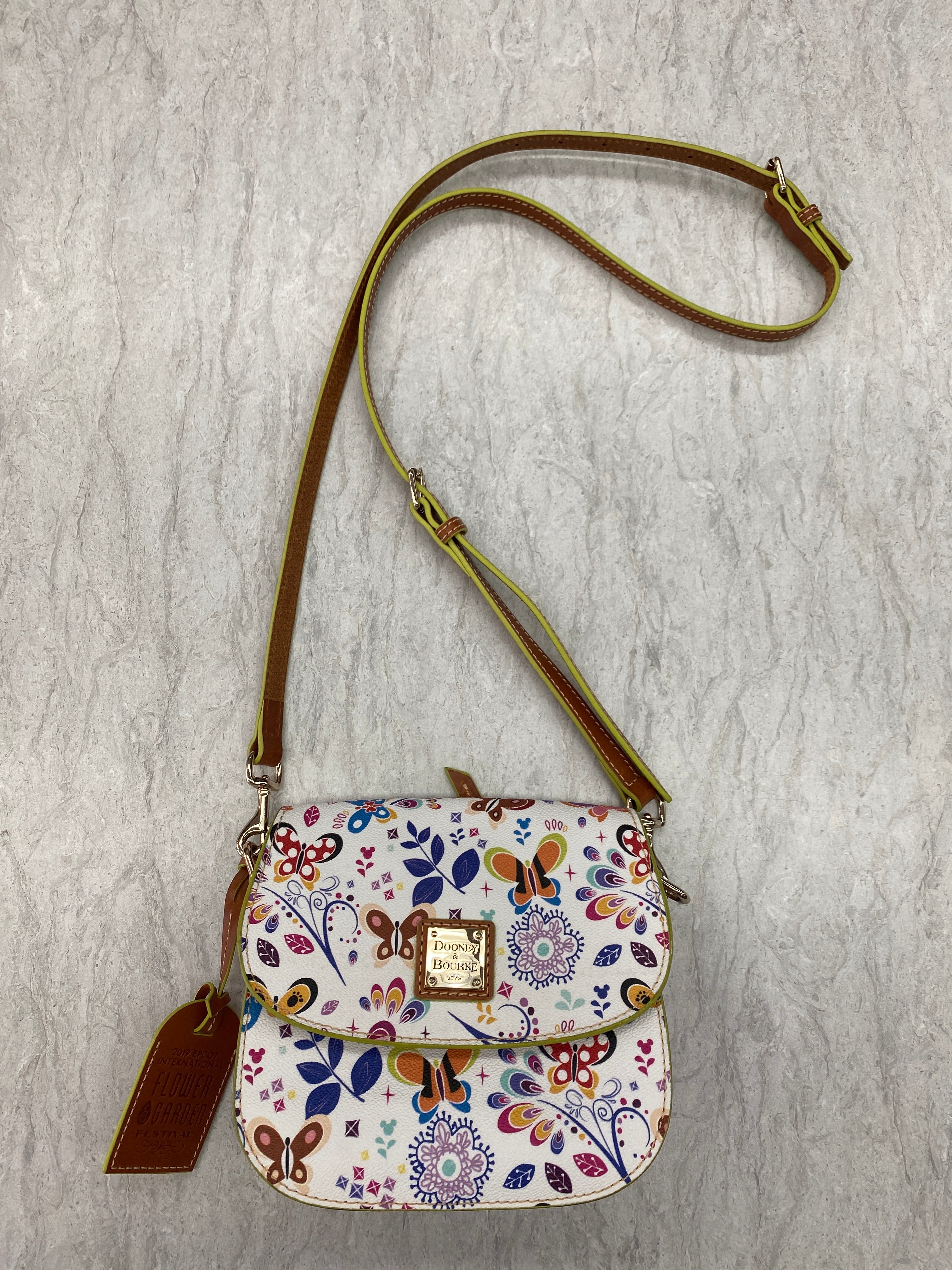 Mentore di vestiti Ocoee, Florida, Crossbody Designer By Dooney And Bourke Dimensioni: Medio