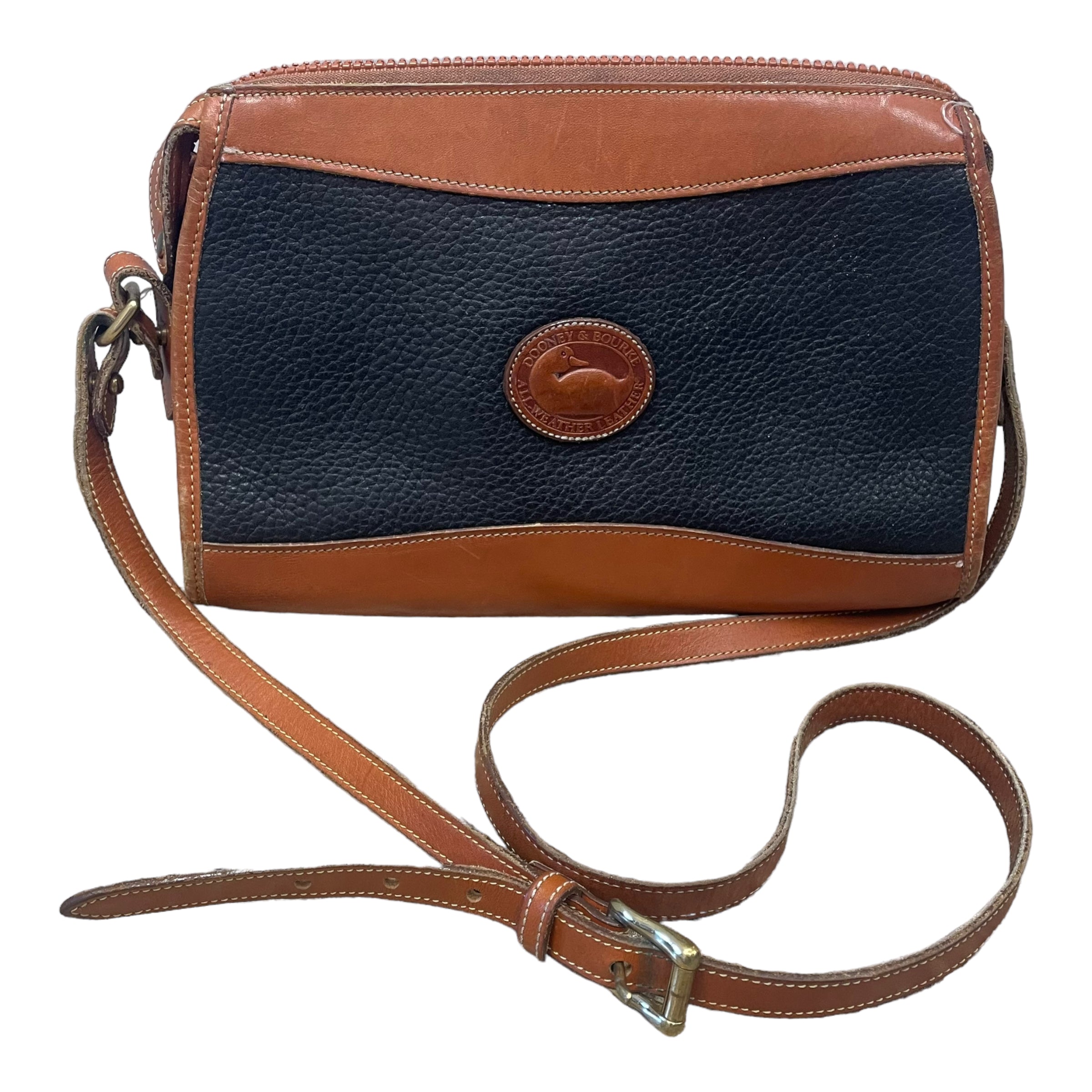 Mentore di vestiti Wilmington, Carolina del Nord, Crossbody Designer By Dooney And Bourke Dimensioni: Medio