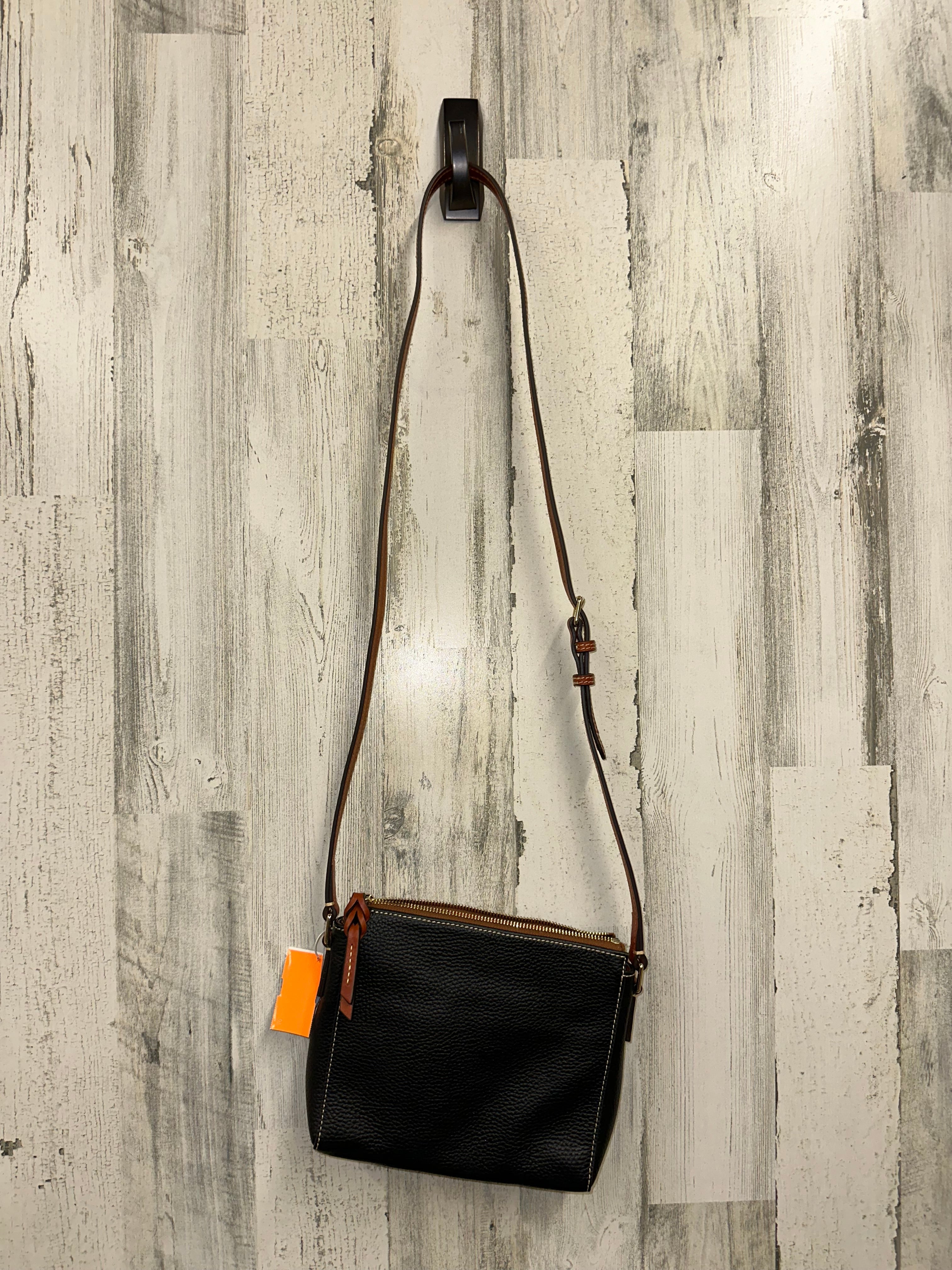 Mentore di vestiti Louisville, Kentucky, Crossbody Designer By Dooney And Bourke Dimensioni: Medio