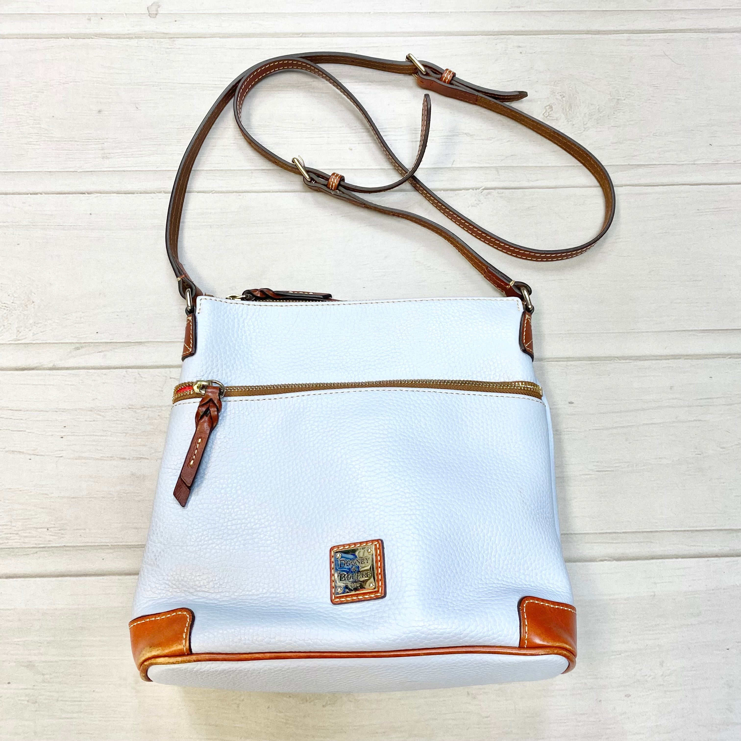 Mentore di abbigliamento West Chester, Pennsylvania, Crossbody Designer By Dooney And Bourke Dimensioni: Piccolo