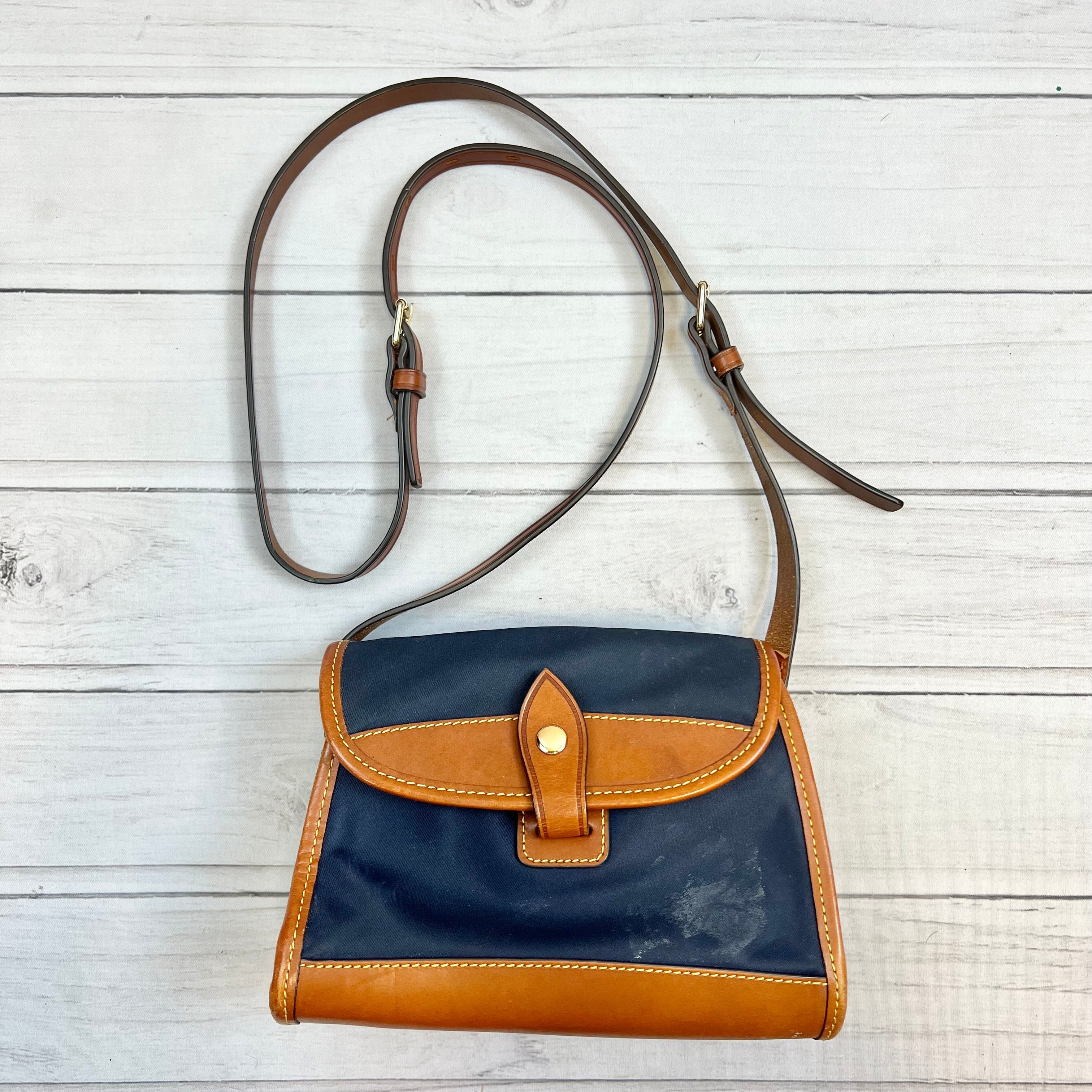 Mentore di vestiti Springfield, Pennsylvania, Crossbody Designer By Dooney And Bourke Dimensioni: Piccolo