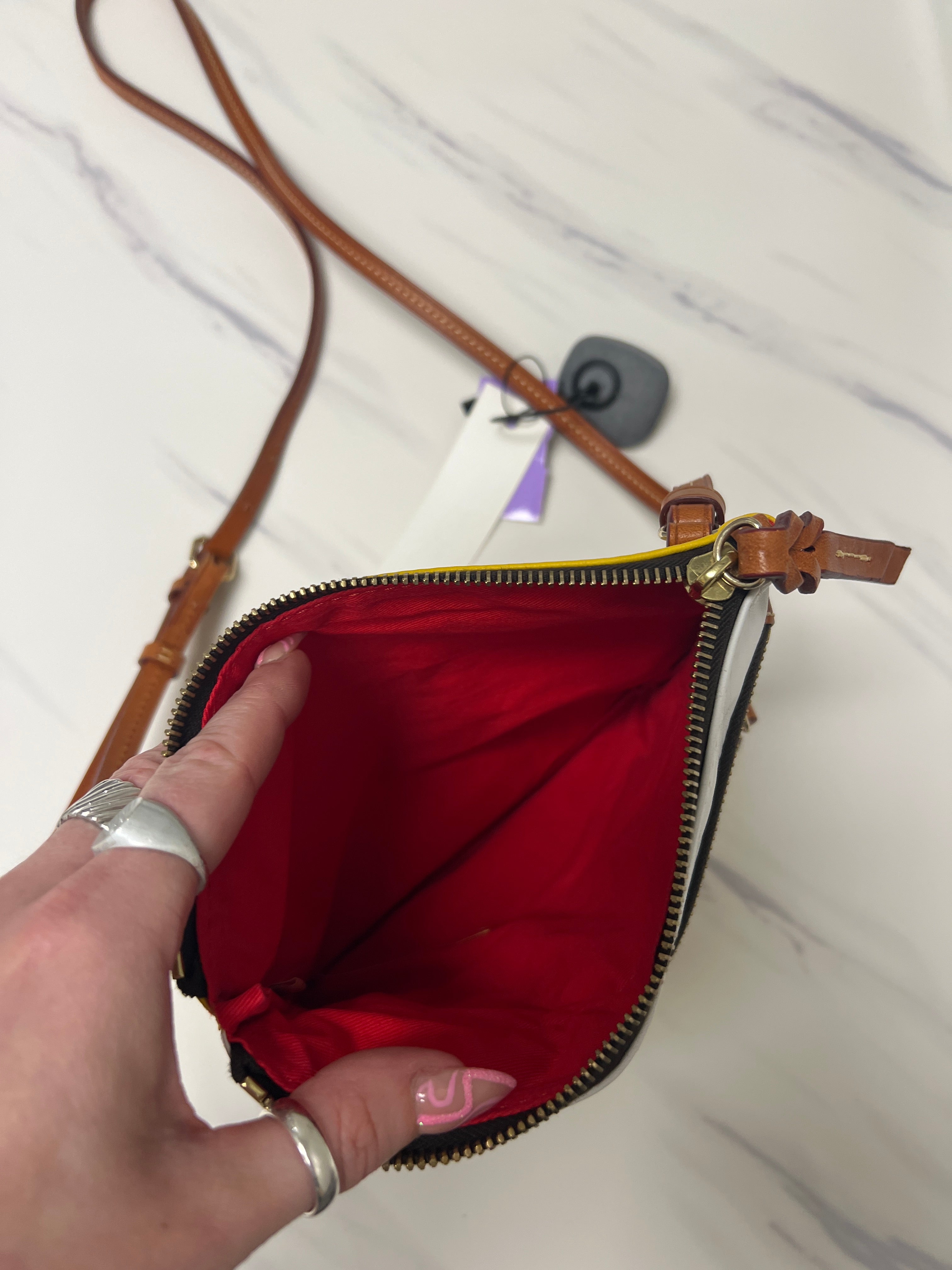 Mentore di vestiti Ellisville, Missouri, Crossbody Designer By Dooney And Bourke Dimensioni: Piccolo