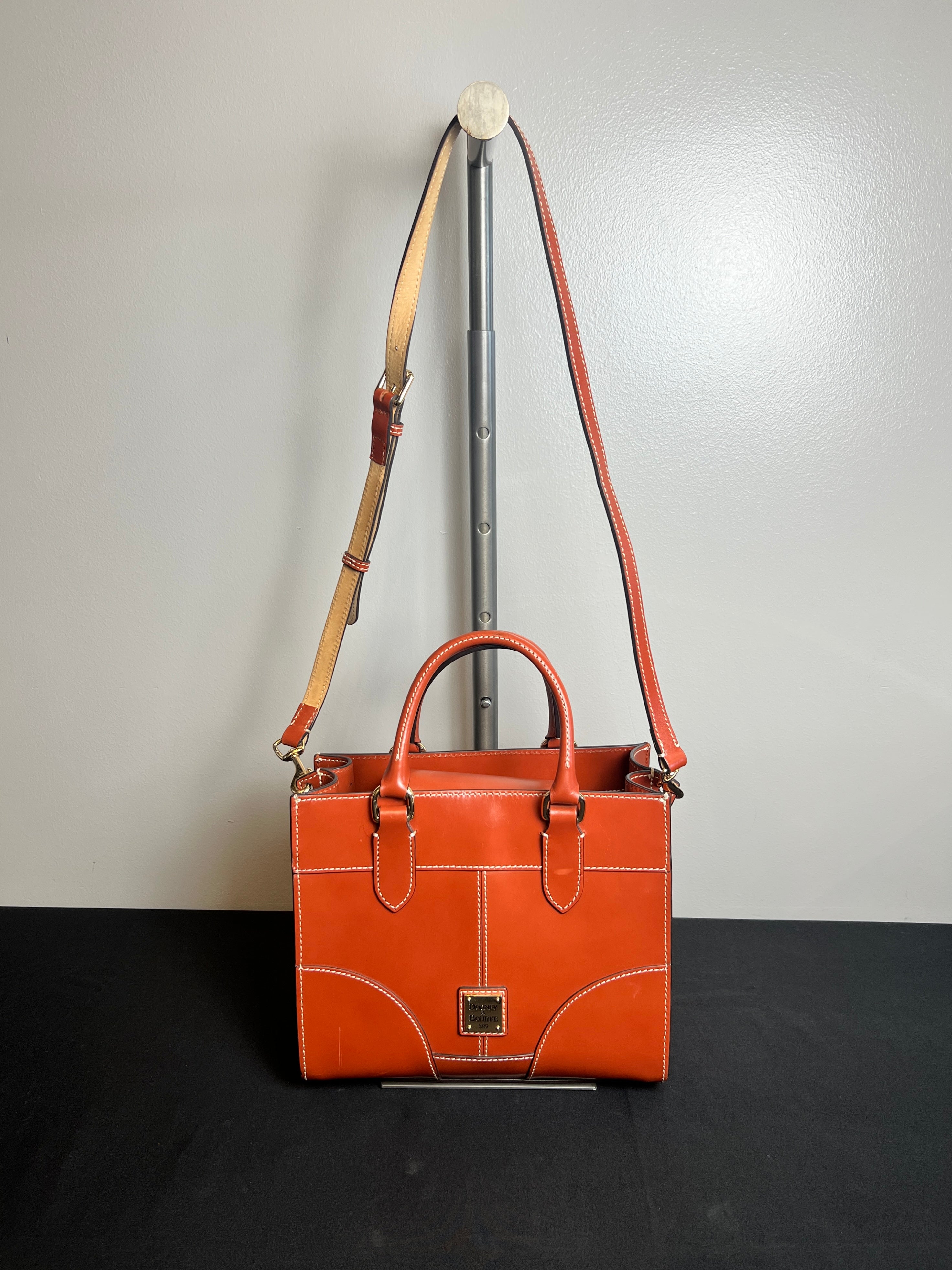 Mentore di vestiti Omaha Nebraska, Crossbody Designer By Dooney And Bourke Dimensioni: Piccolo