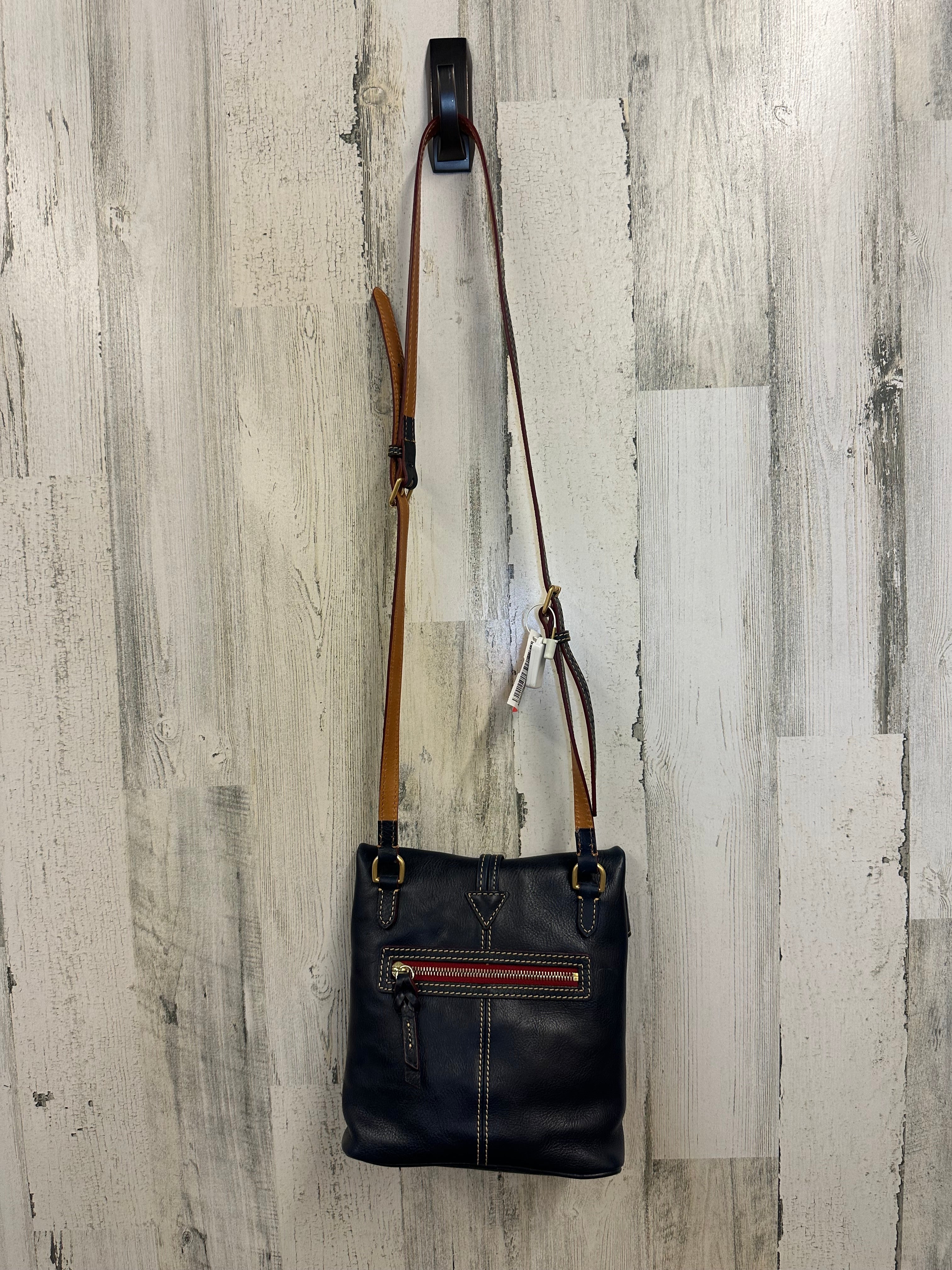 Mentore di vestiti Louisville, Kentucky, Crossbody Designer By Dooney And Bourke Dimensioni: Piccolo