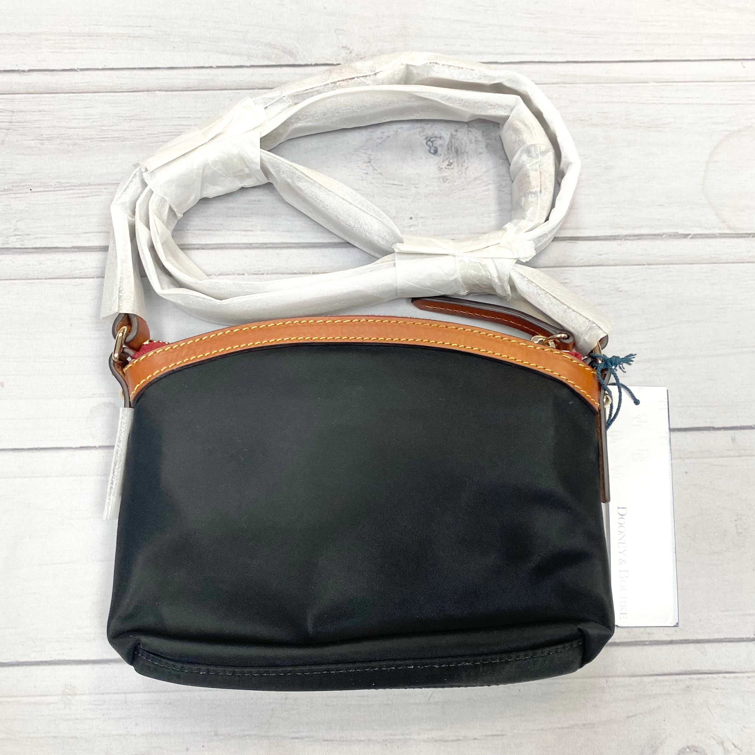 Mentore di abbigliamento West Chester, Pennsylvania, Crossbody Designer By Dooney And Bourke Dimensioni: Piccolo