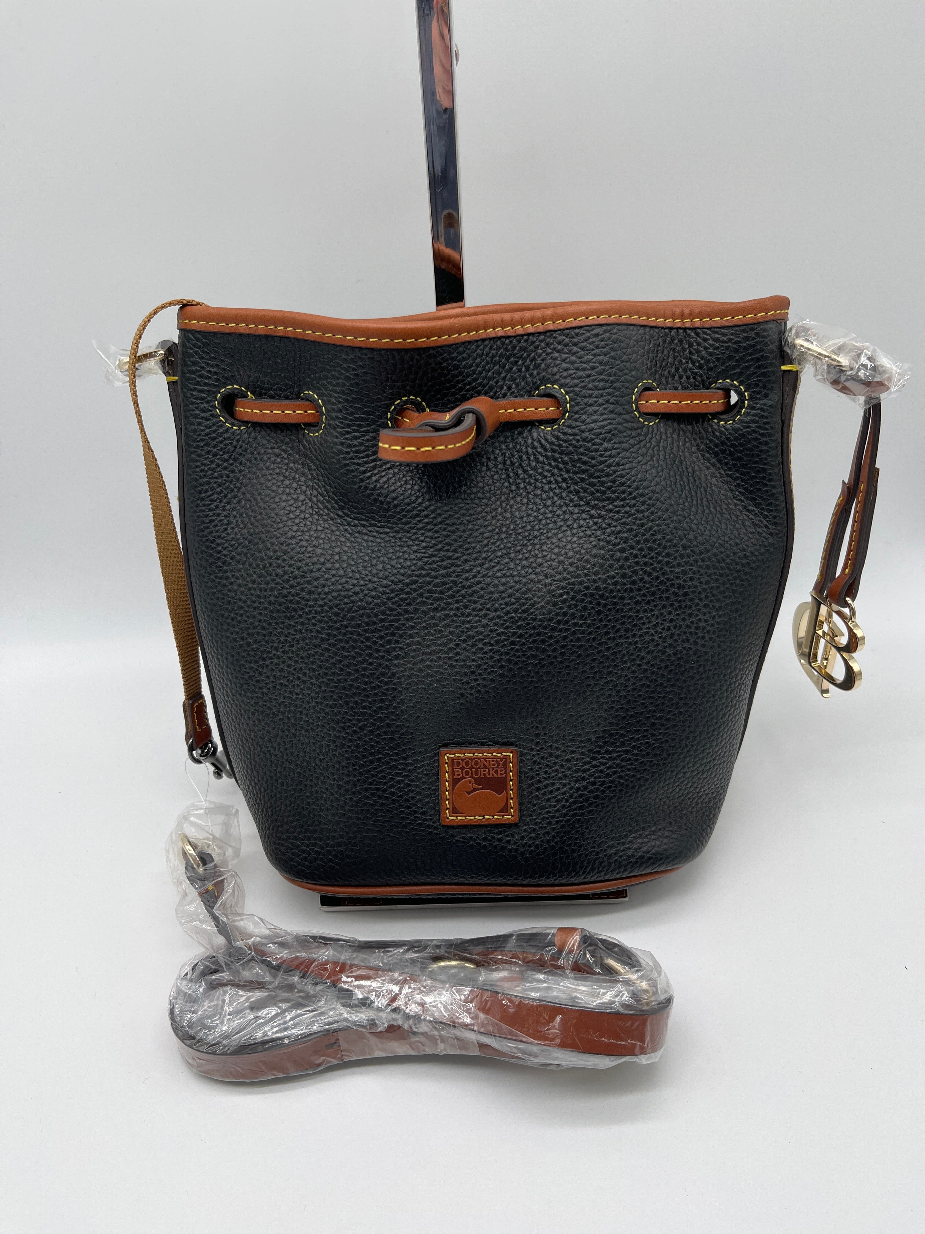 Abbigliamento Mentor Fort Wayne, Indiana, Crossbody Designer By Dooney And Bourke Taglia: Piccolo