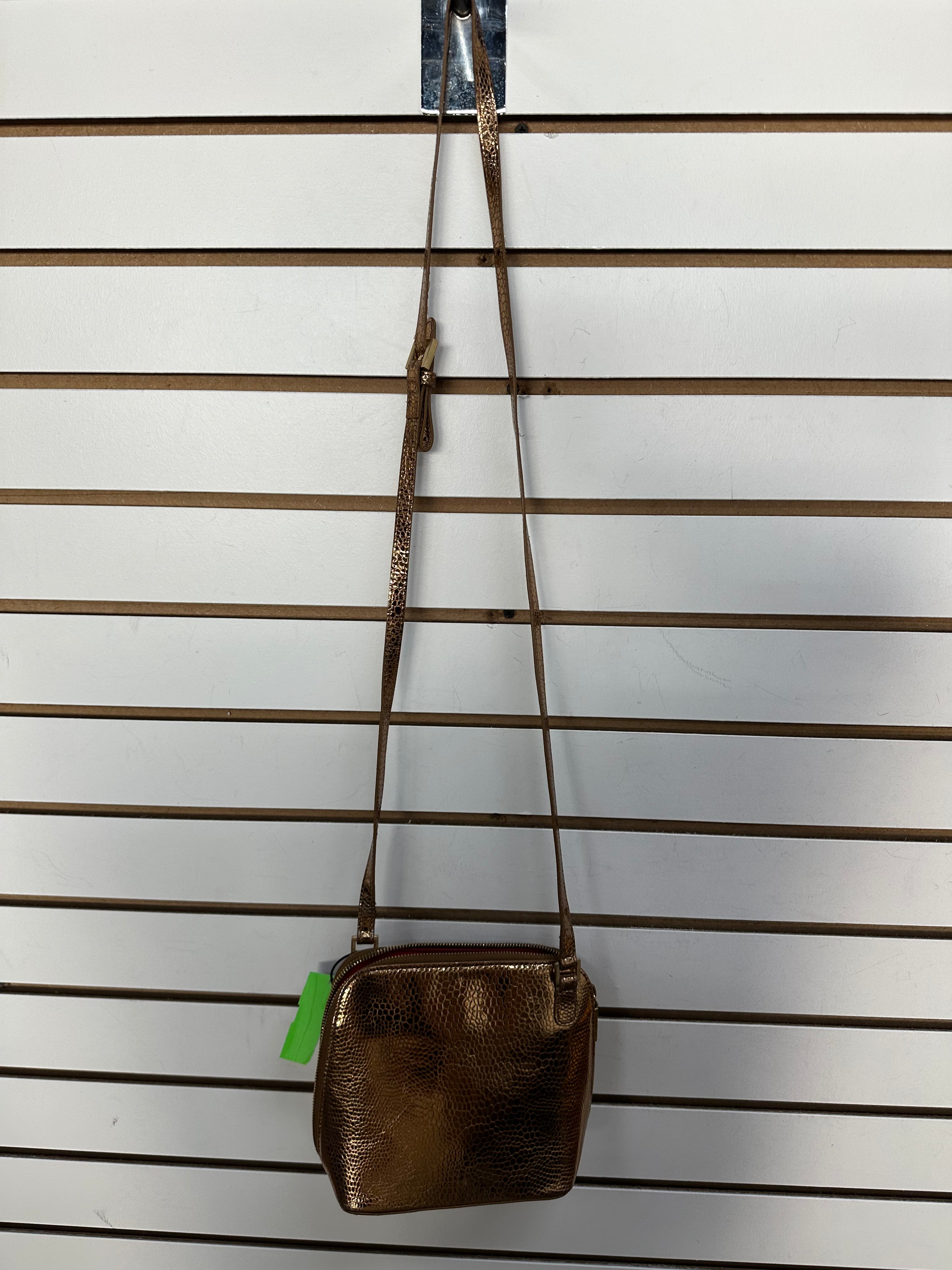 Mentore di vestiti Fargo, Nord Dakota, Crossbody Designer By Hobo Intl Dimensioni: Medio