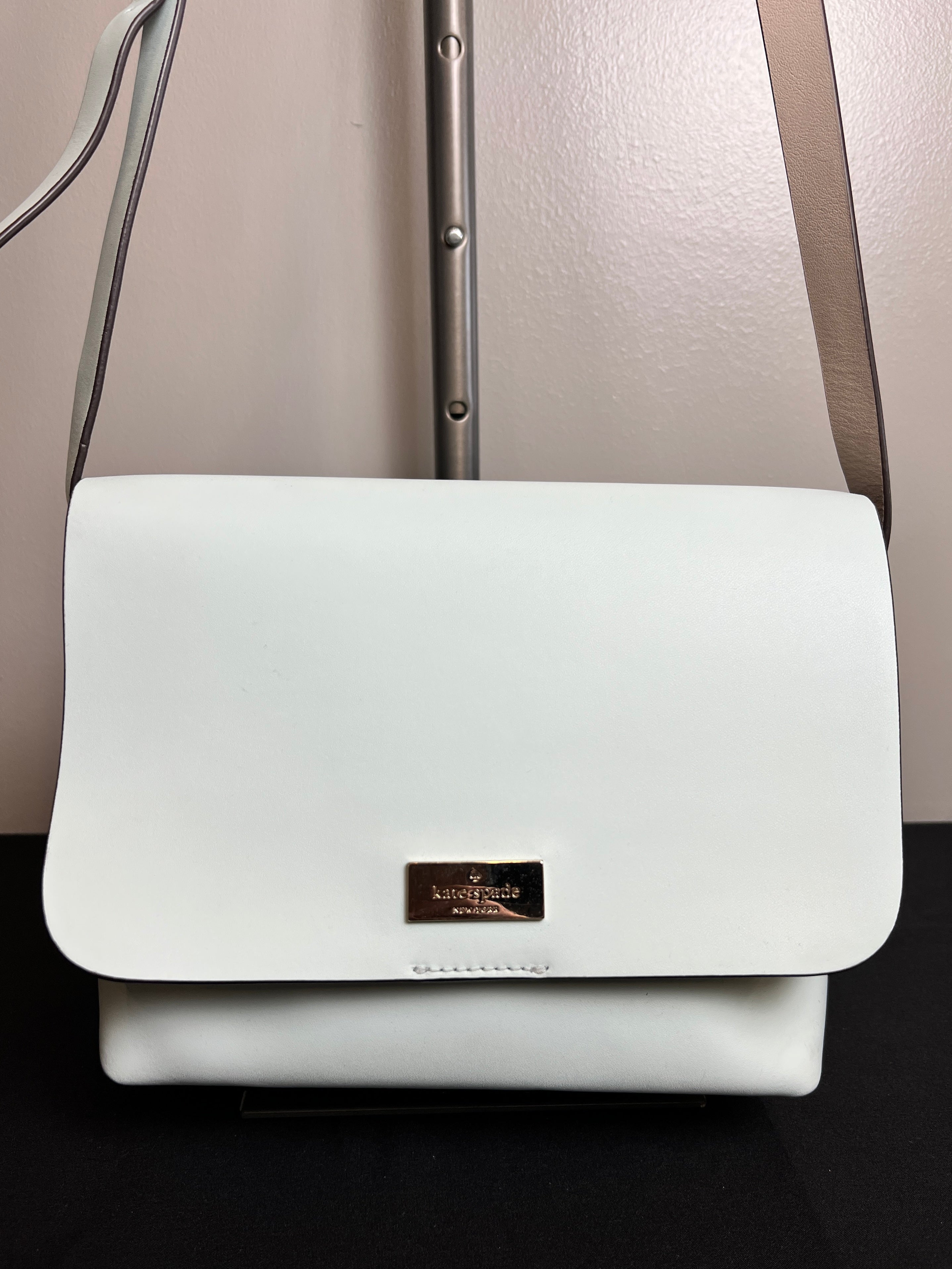 Mentore di vestiti Omaha Nebraska, Crossbody Designer By Kate Spade Dimensioni: Medio