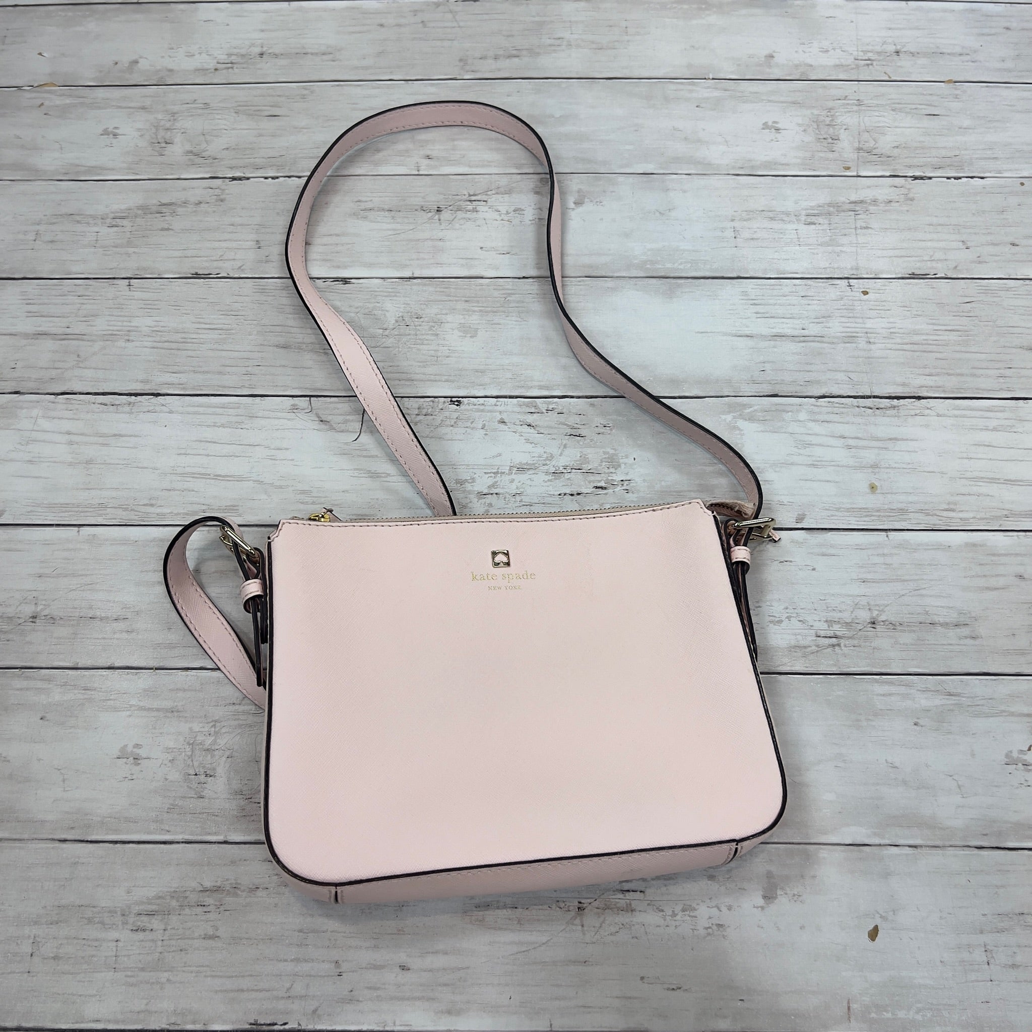 Mentore di vestiti Buford, Georgia, Crossbody Designer By Kate Spade Dimensioni: Medio