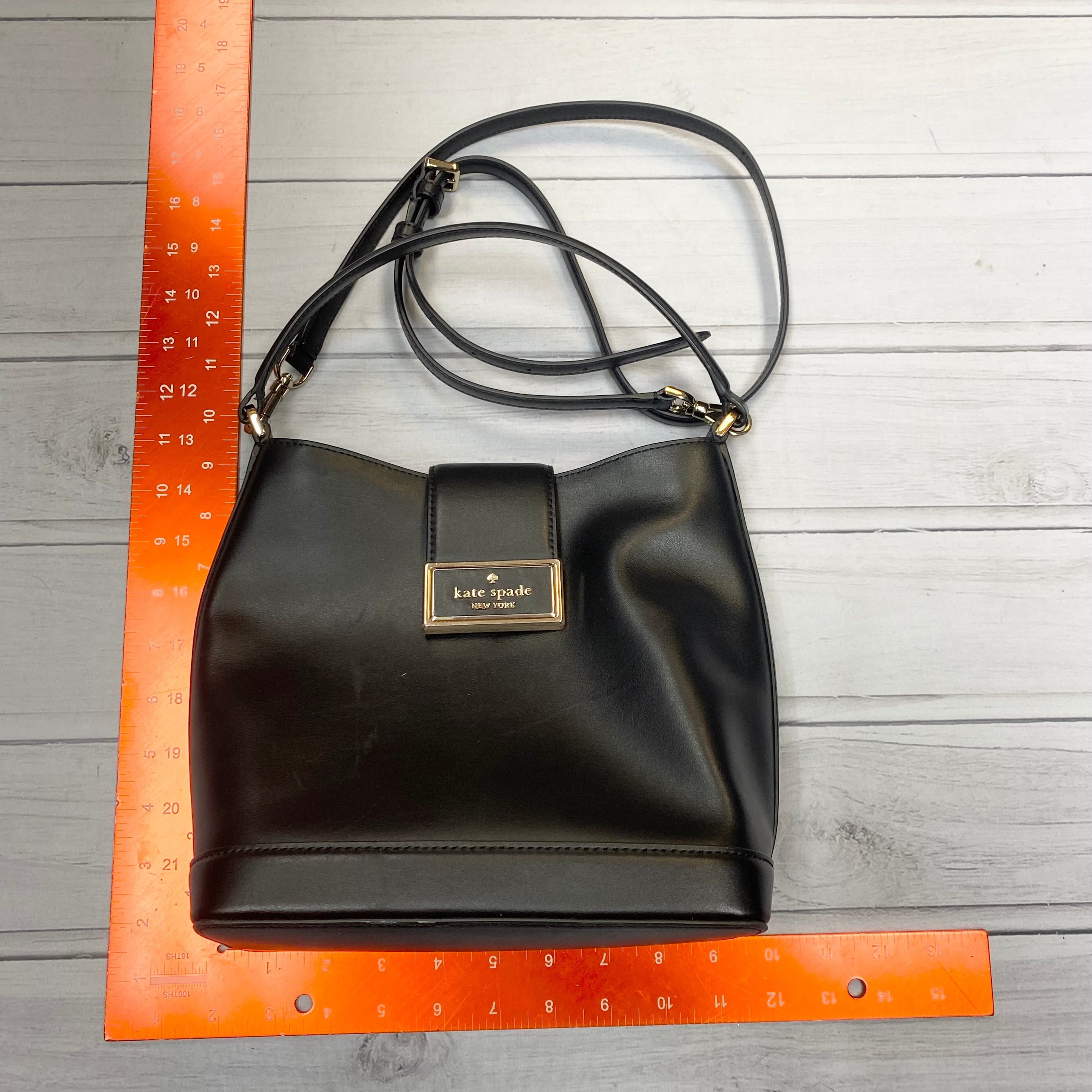 Mentore di abbigliamento West Chester, Pennsylvania, Crossbody Designer By Kate Spade Dimensioni: Medio