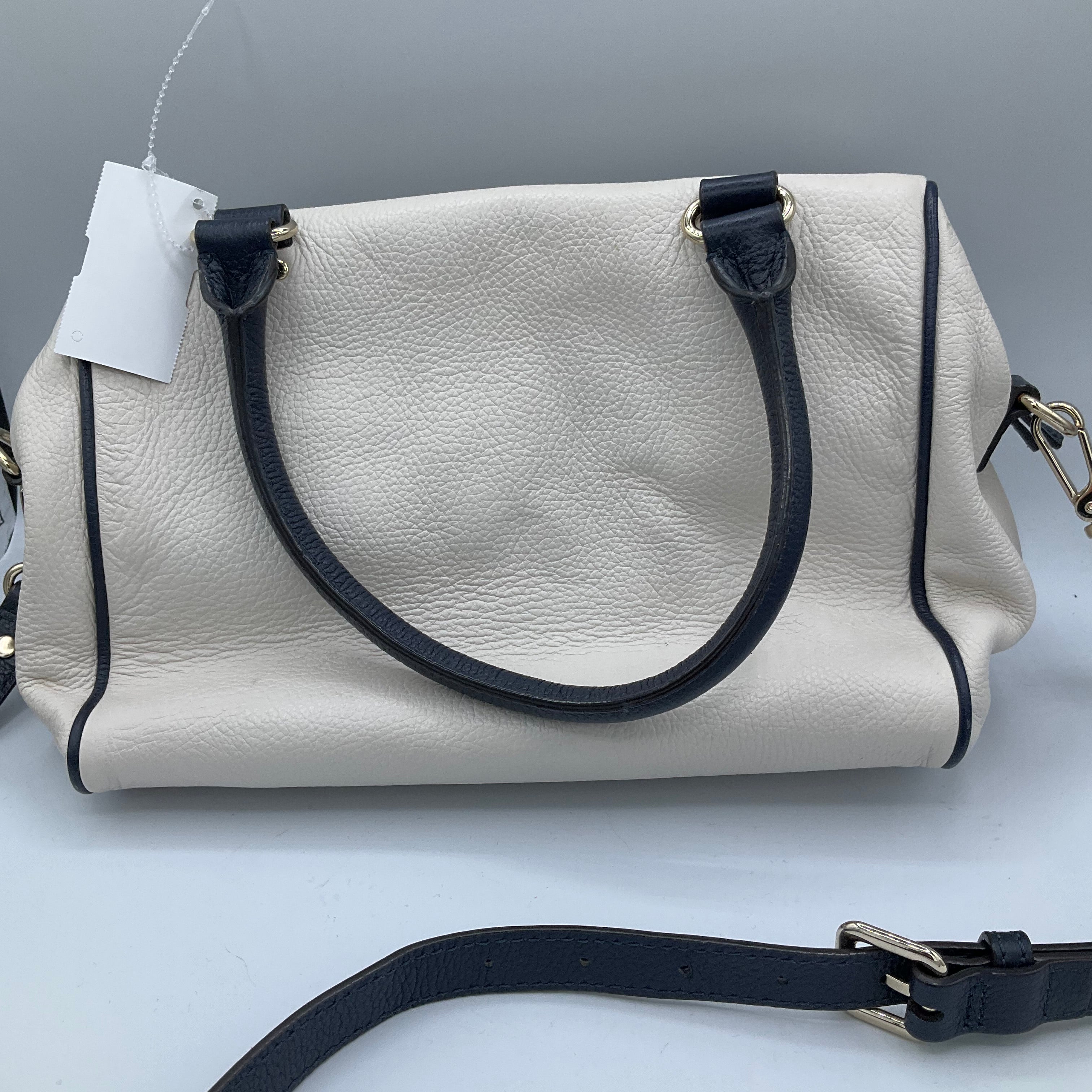 Mentore di vestiti Cincinnati Fields Ertel, Ohio, Crossbody Designer By Kate Spade Dimensioni: Medio