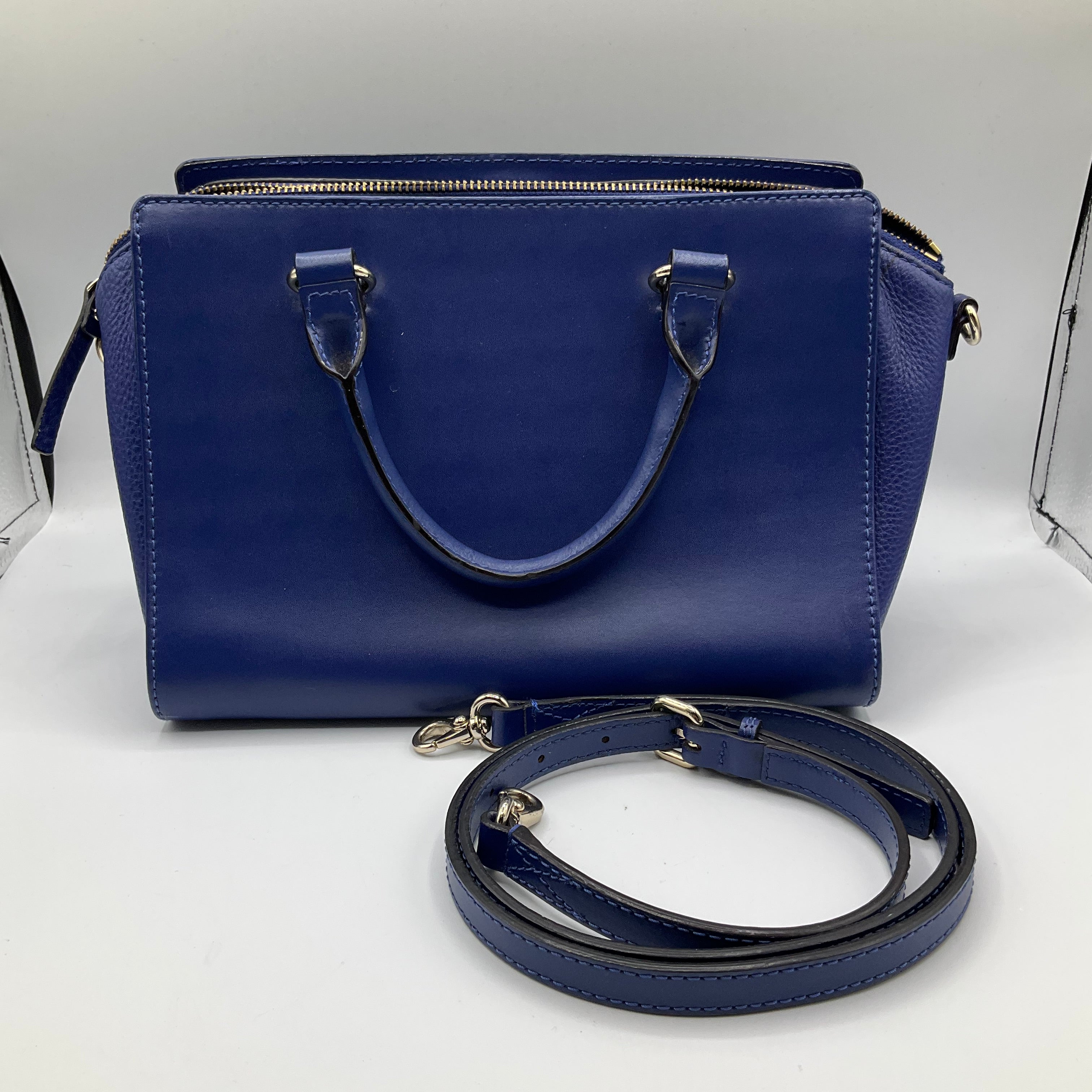 Mentore di vestiti Cincinnati Fields Ertel, Ohio, Crossbody Designer By Kate Spade Dimensioni: Medio