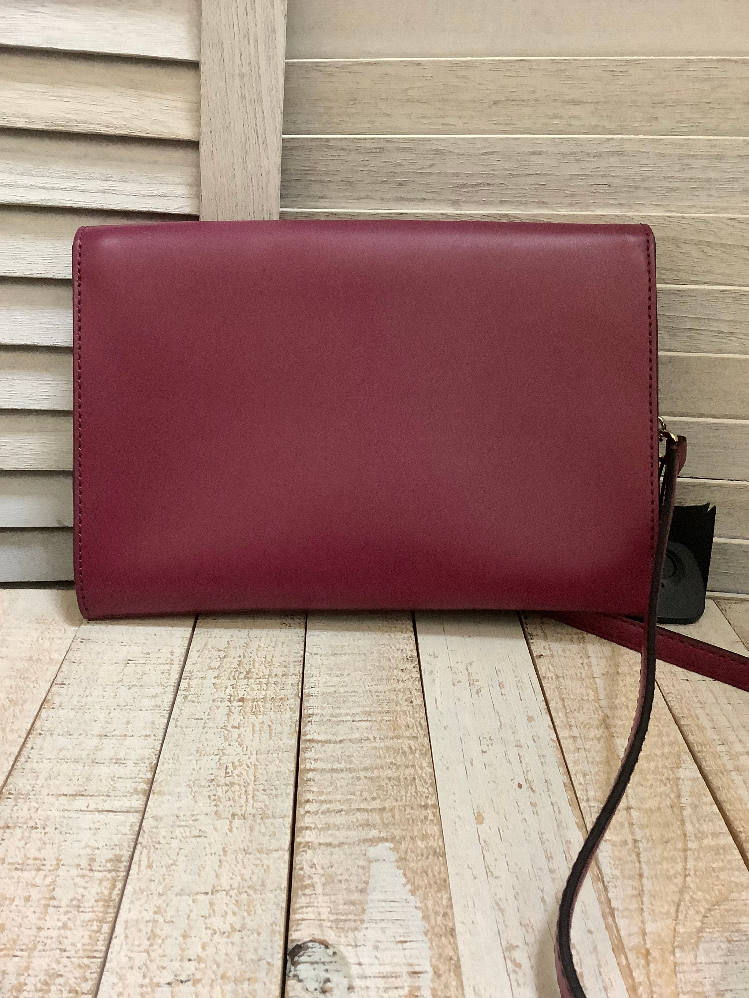 Mentore di vestiti Fredricksburg, Virginia, Crossbody Designer By Kate Spade Dimensioni: Medio