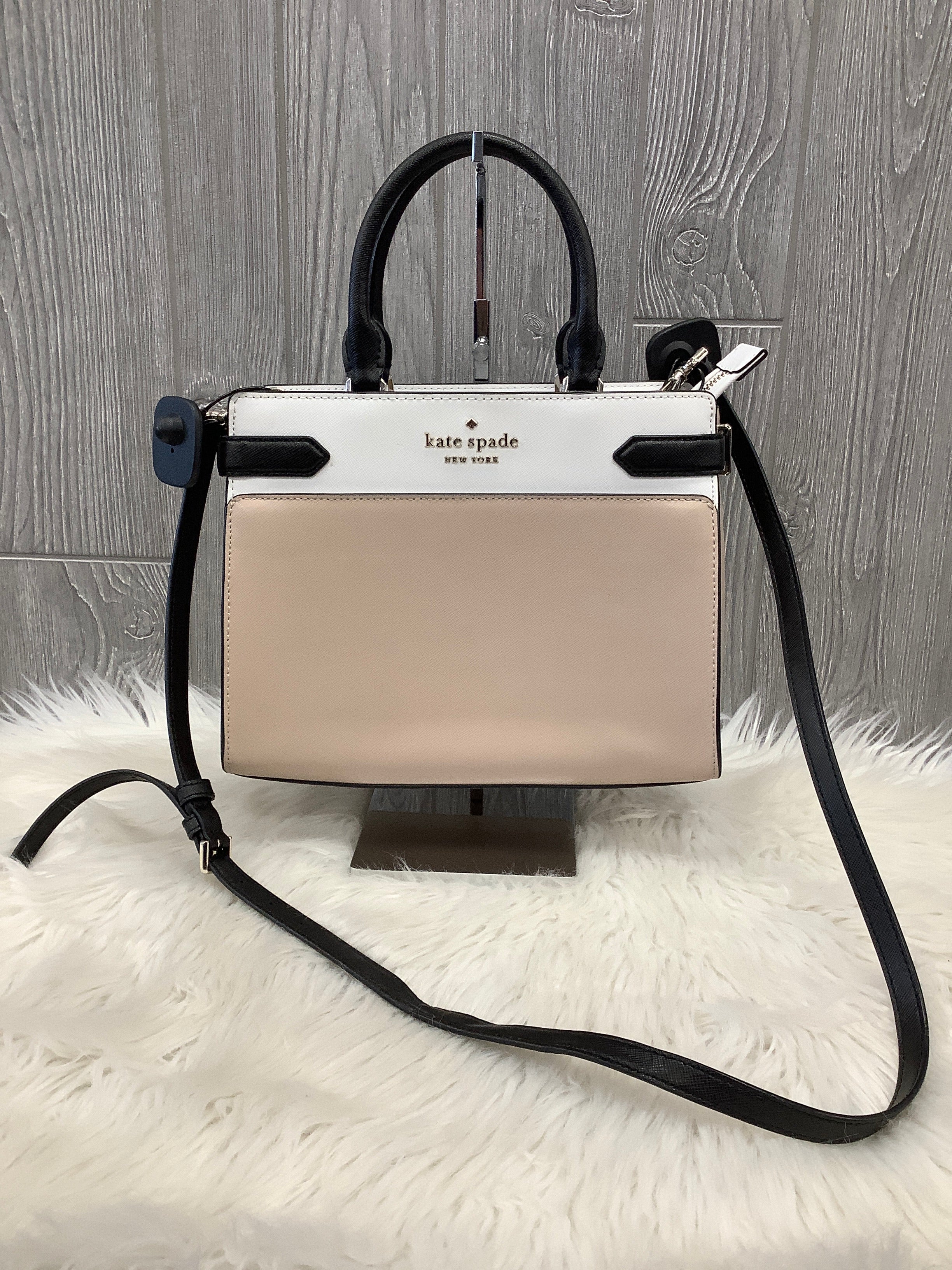 Mentore di vestiti Goshen, Indiana, Crossbody Designer By Kate Spade Dimensioni: Medio