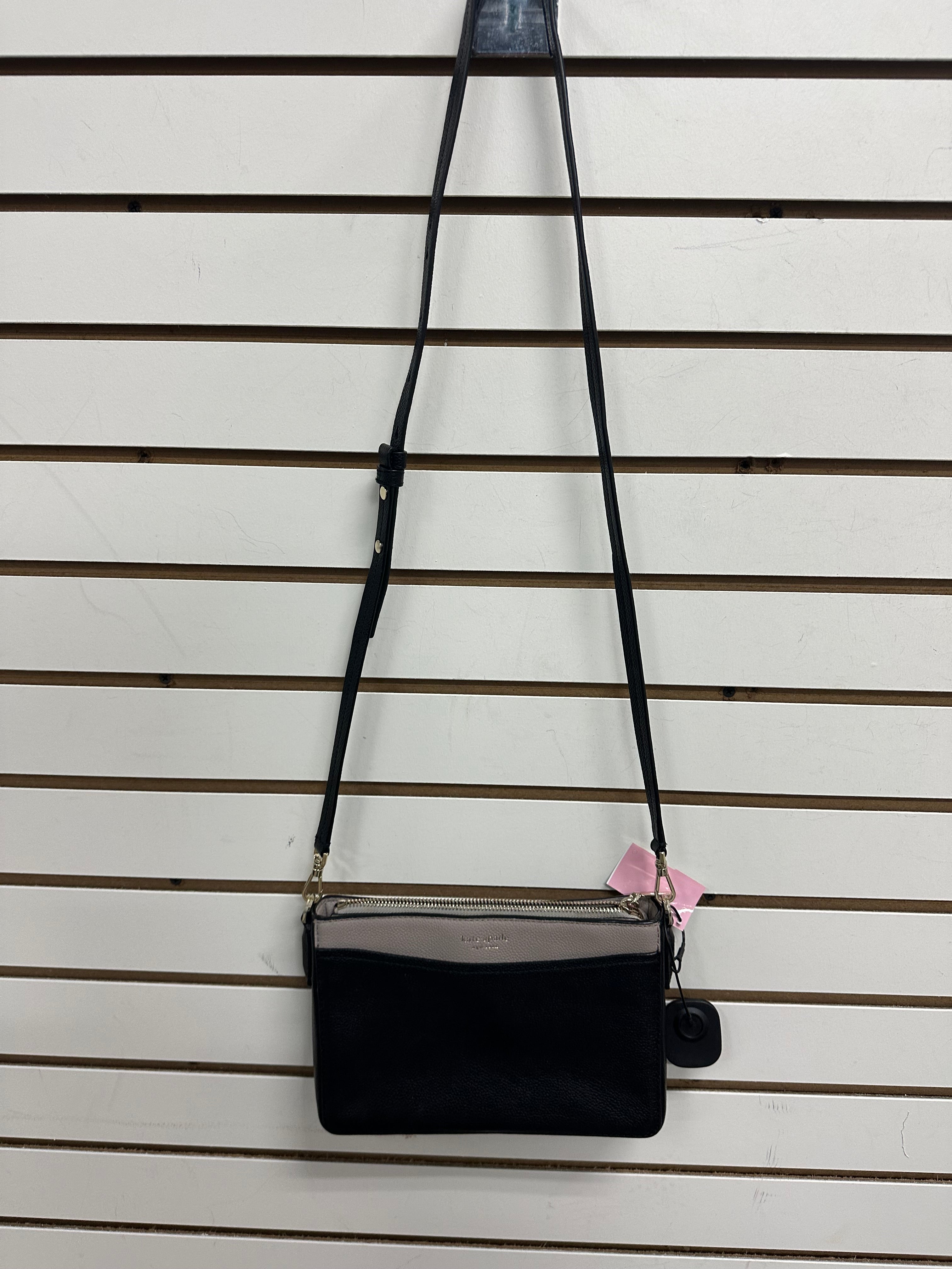 Mentore di vestiti Fargo, Nord Dakota, Crossbody Designer By Kate Spade Dimensioni: Piccolo