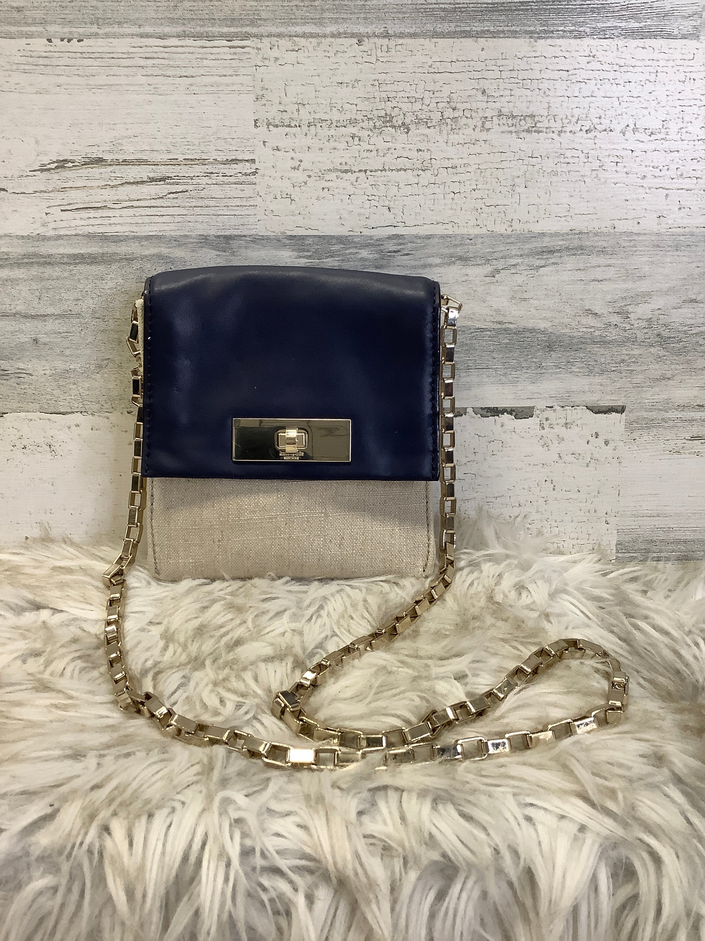 Mentore di vestiti Mishawaka, Indiana, Crossbody Designer By Kate Spade Dimensioni: Piccolo