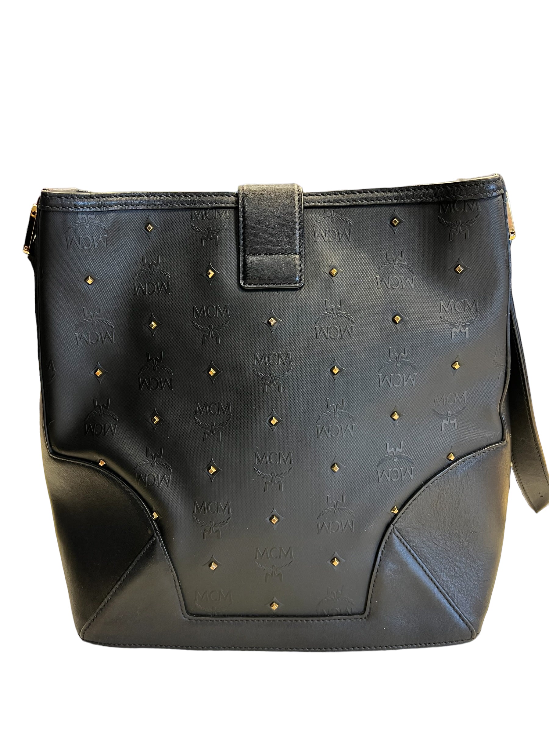 Mentore di vestiti Rochester Hills, Michigan, Crossbody Designer By MCM CLAUDIA BUCKET WITH STUDS Dimensioni: Medio