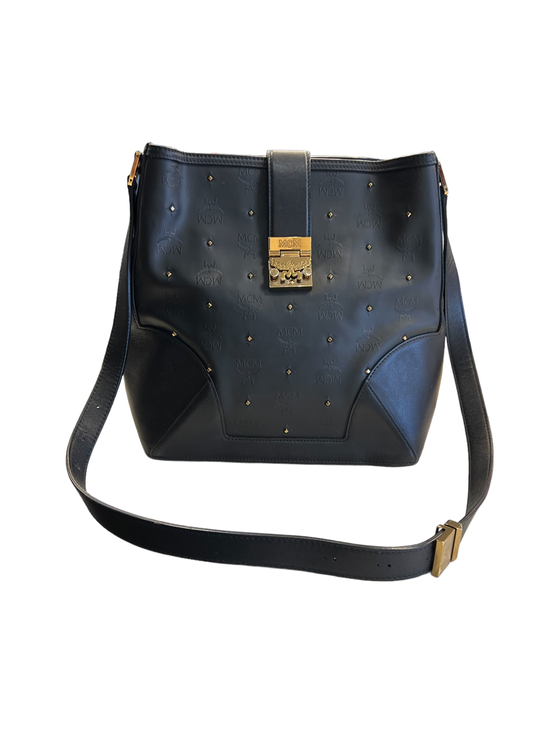 Mentore di vestiti Rochester Hills, Michigan, Crossbody Designer By MCM CLAUDIA BUCKET WITH STUDS Dimensioni: Medio