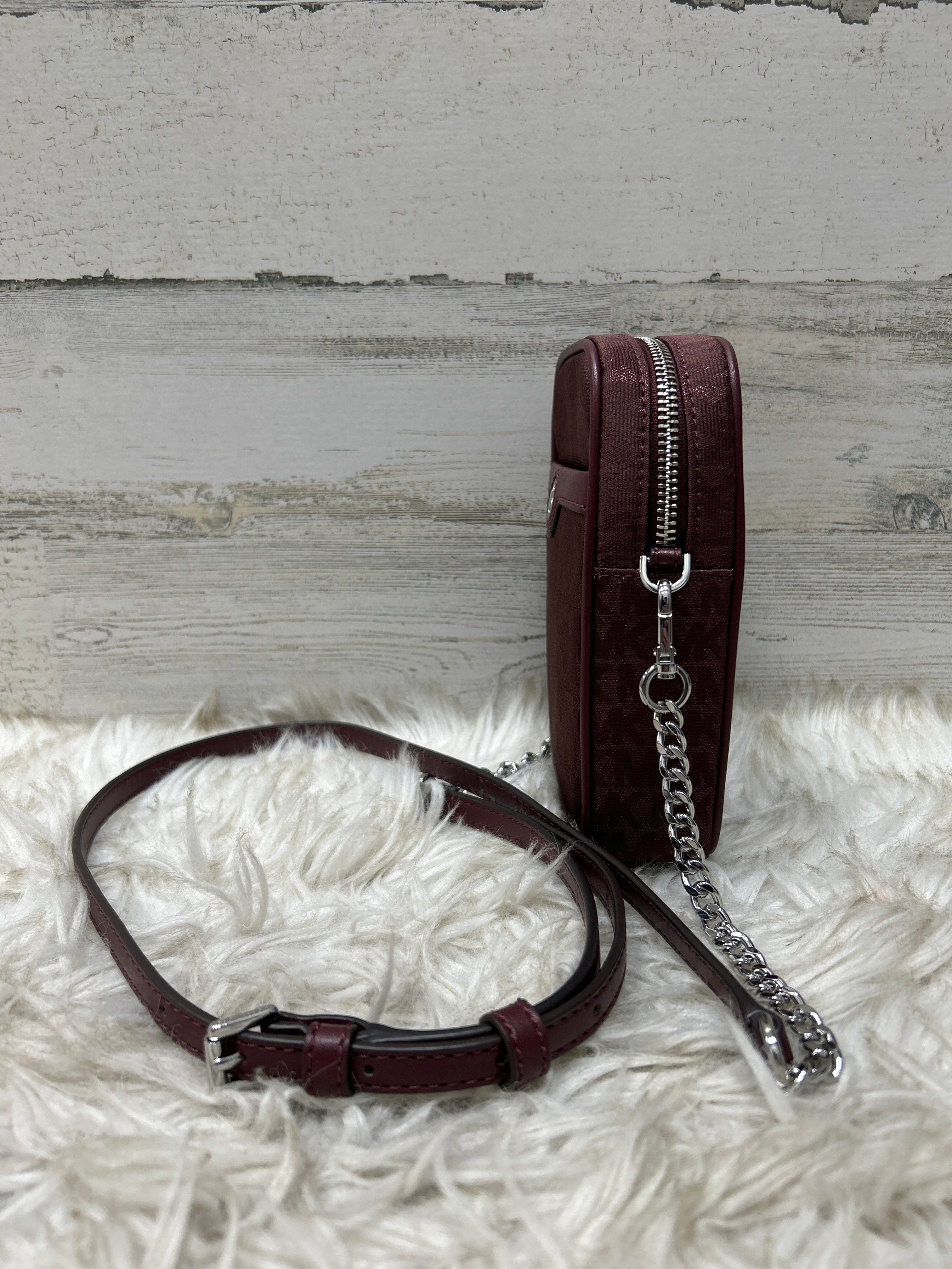 Mentore di vestiti Mishawaka, Indiana, Crossbody Designer By Michael Kors Dimensioni: Medio