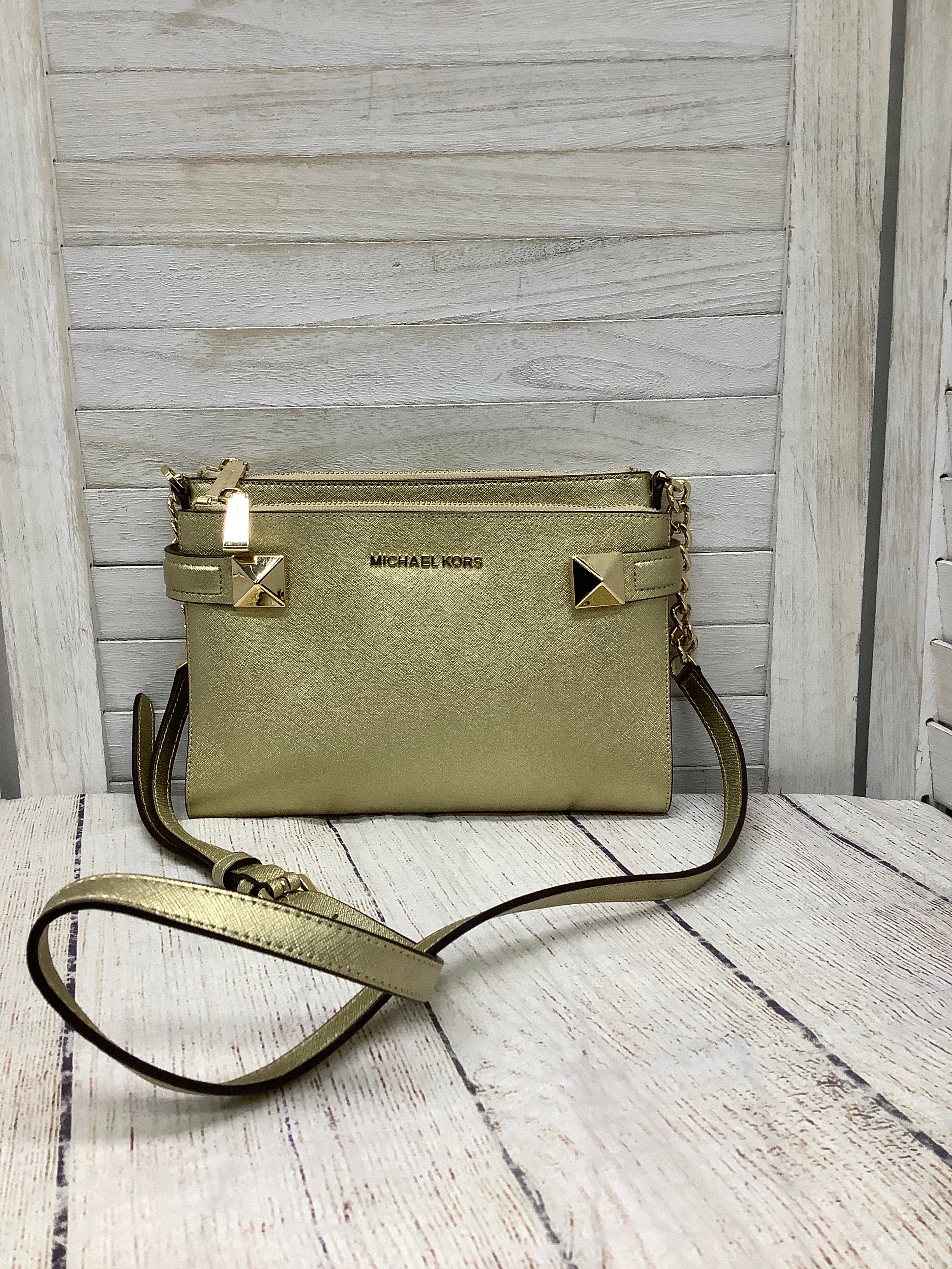 Mentore d'abbigliamento Fredricksburg, Virginia, Crossbody Designer By Michael Kors Dimensioni: Medio