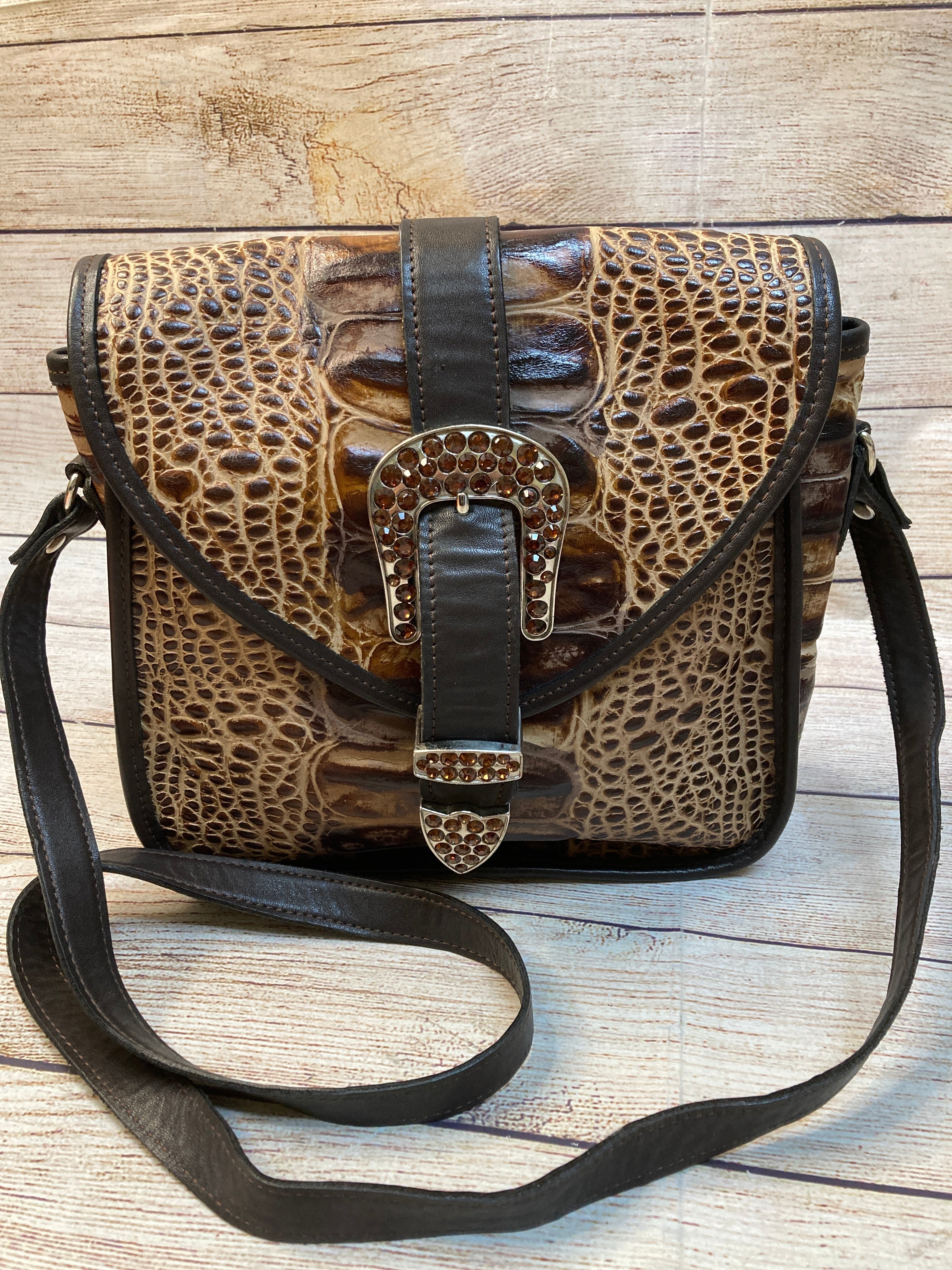 Mentore di vestiti Littleton, Colorado, Crossbody in pelle di Cmb Dimensioni: Medio