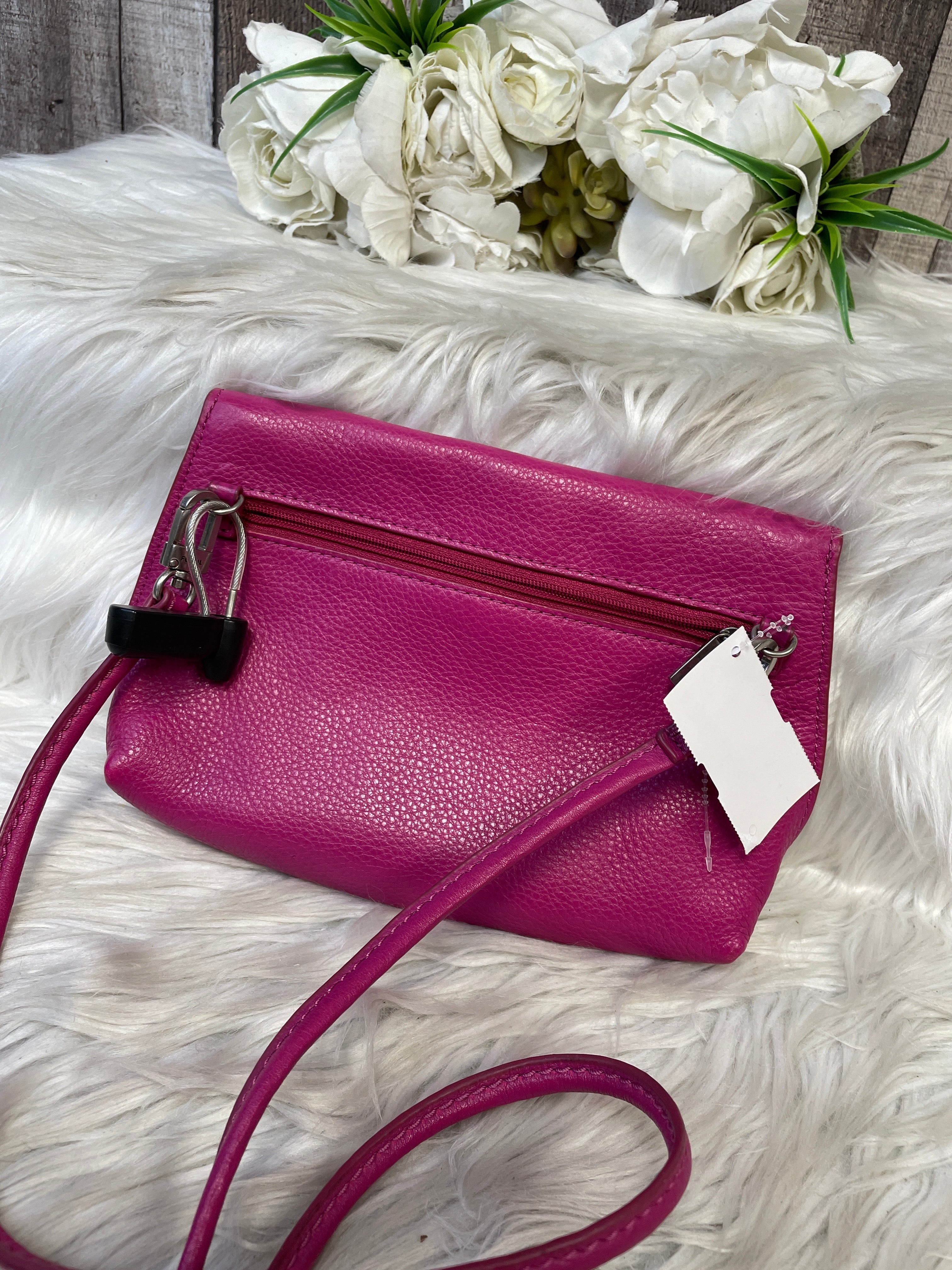 Mentore d'abbigliamento Fishers, Indiana, Crossbody in pelle di Fossil dimensioni: Piccolo