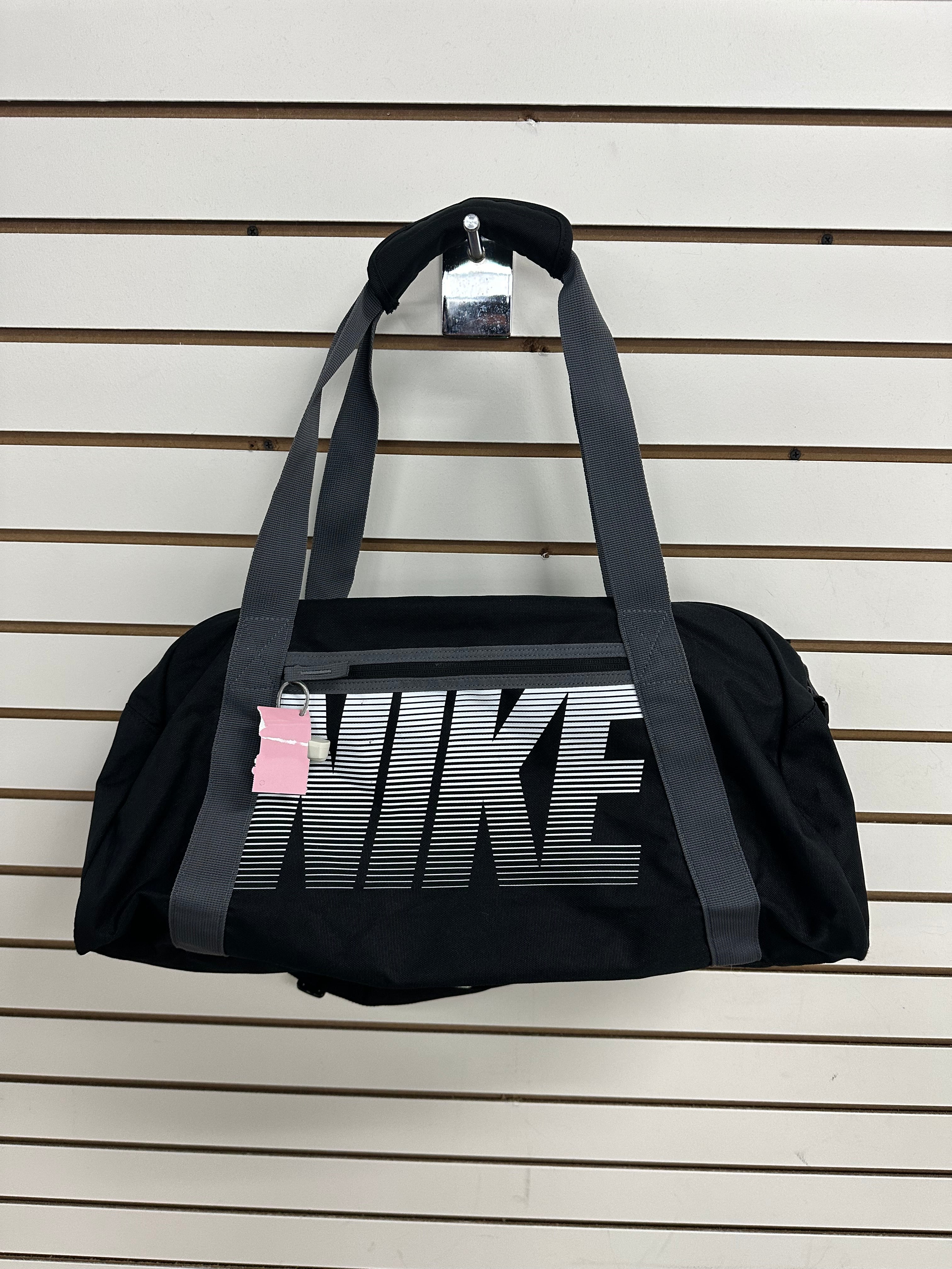 Abbigliamento Mentor Fargo, North Dakota, Duffle e Weekender di Nike Apparel Taglia: Grande